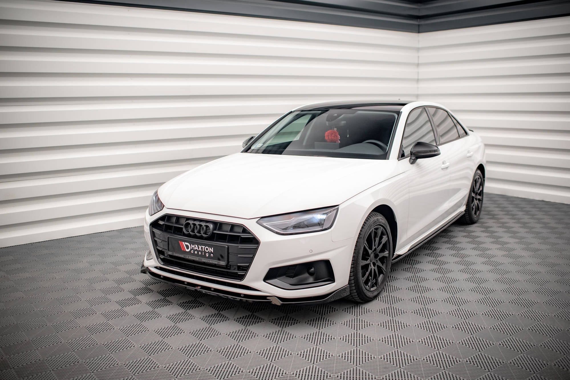 Maxton Design Splitter delantero V.1 para Audi A4 Avant / Sedan B9 Facelift - imagen 1