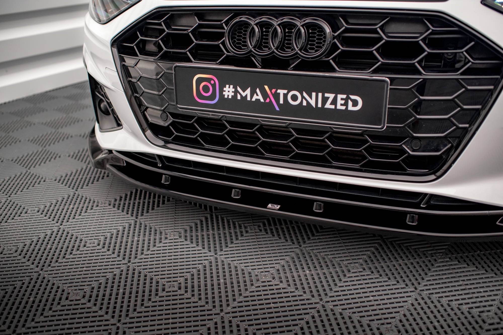 Maxton Design Splitter delantero V.1 para Audi A4 S-Line / S4 B9 Facelift - imagen 3