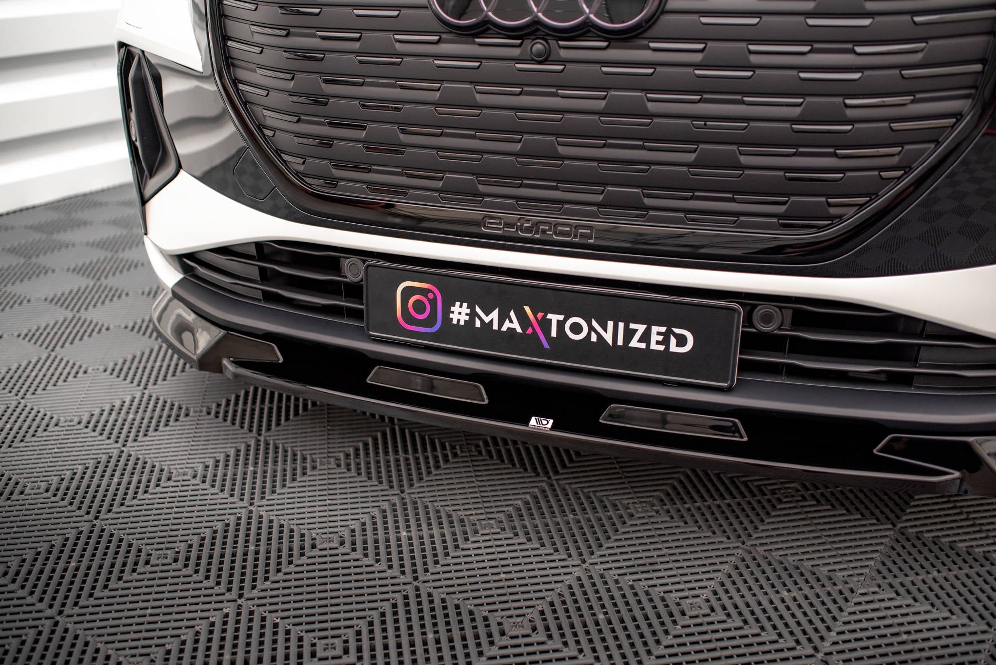 Maxton Design Splitter delantero V.1 para Audi Q4 e-tron Sportback S-line Mk1 - imagen 2