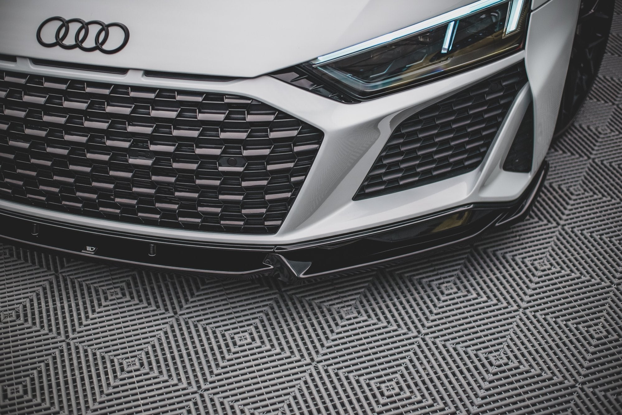 Maxton Design Splitter delantero V.1 para Audi R8 Mk2 Facelift - imagen 3
