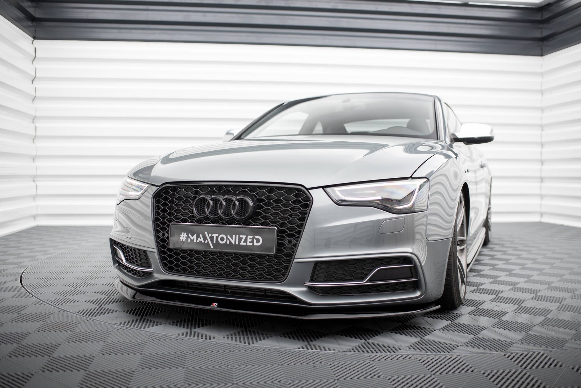 Maxton Design Splitter delantero V.1 para Audi S5/A5 S-Line 8T Facelift - imagen 1