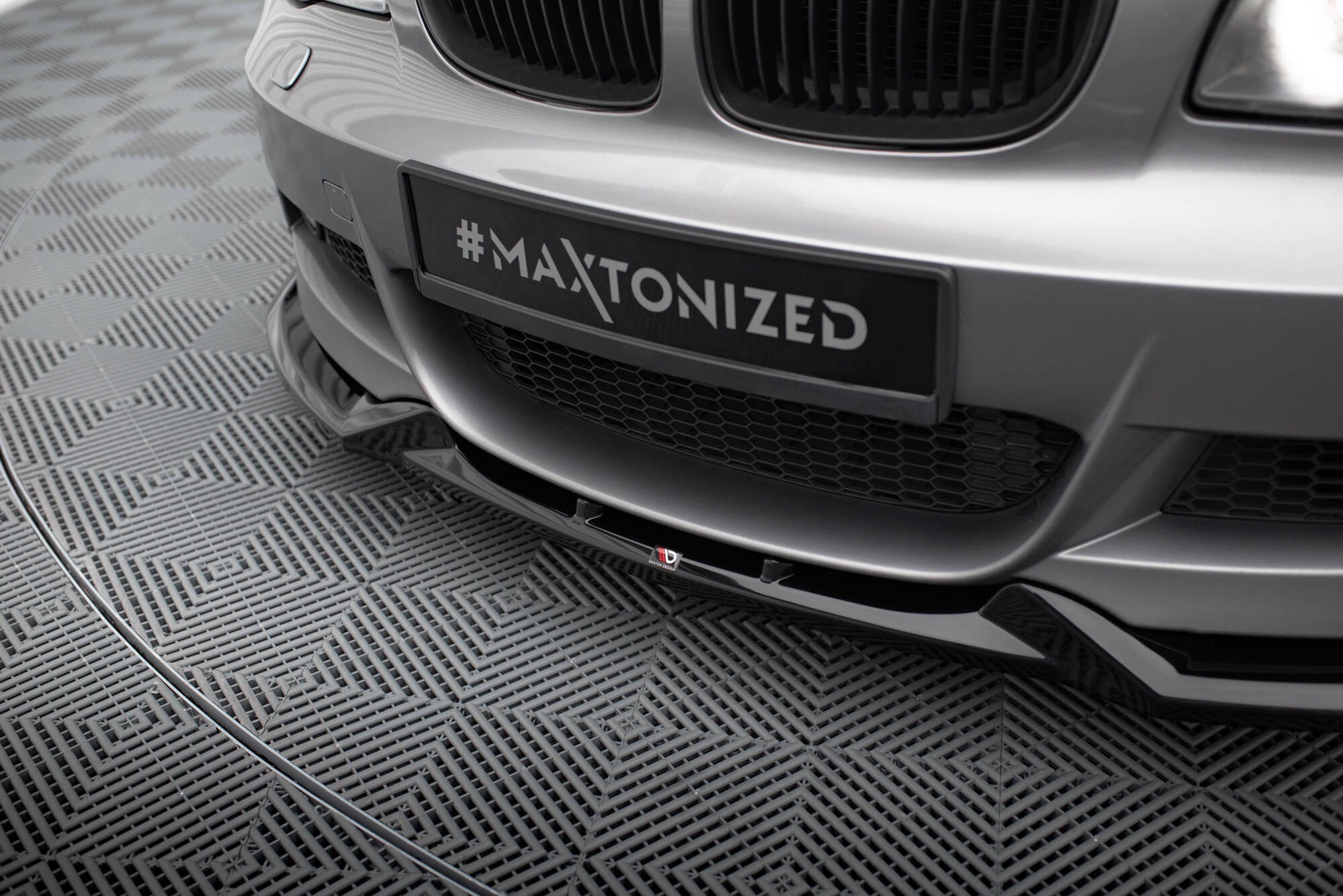 Maxton Design Splitter delantero V.1 para BMW 1 M-Pack E82 - imagen 3