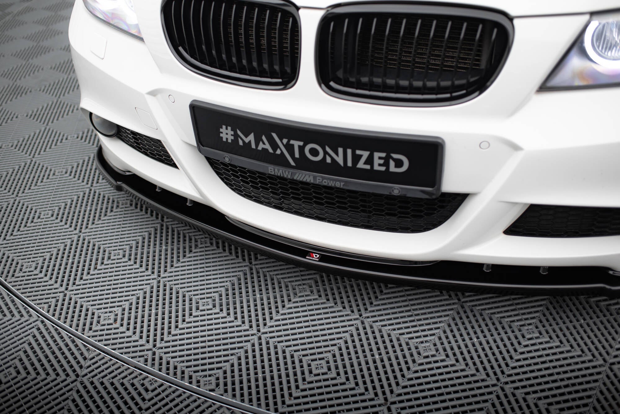 Maxton Design Splitter delantero V.1 para BMW 3 Sedan / Touring M-Pack E90 / E91 Facelift - imagen 3