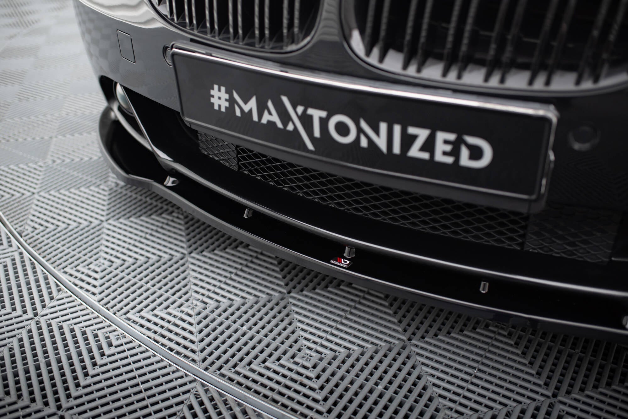 Maxton Design Splitter delantero V.1 para BMW 6 Coupe E63 / Cabrio E64 - imagen 3