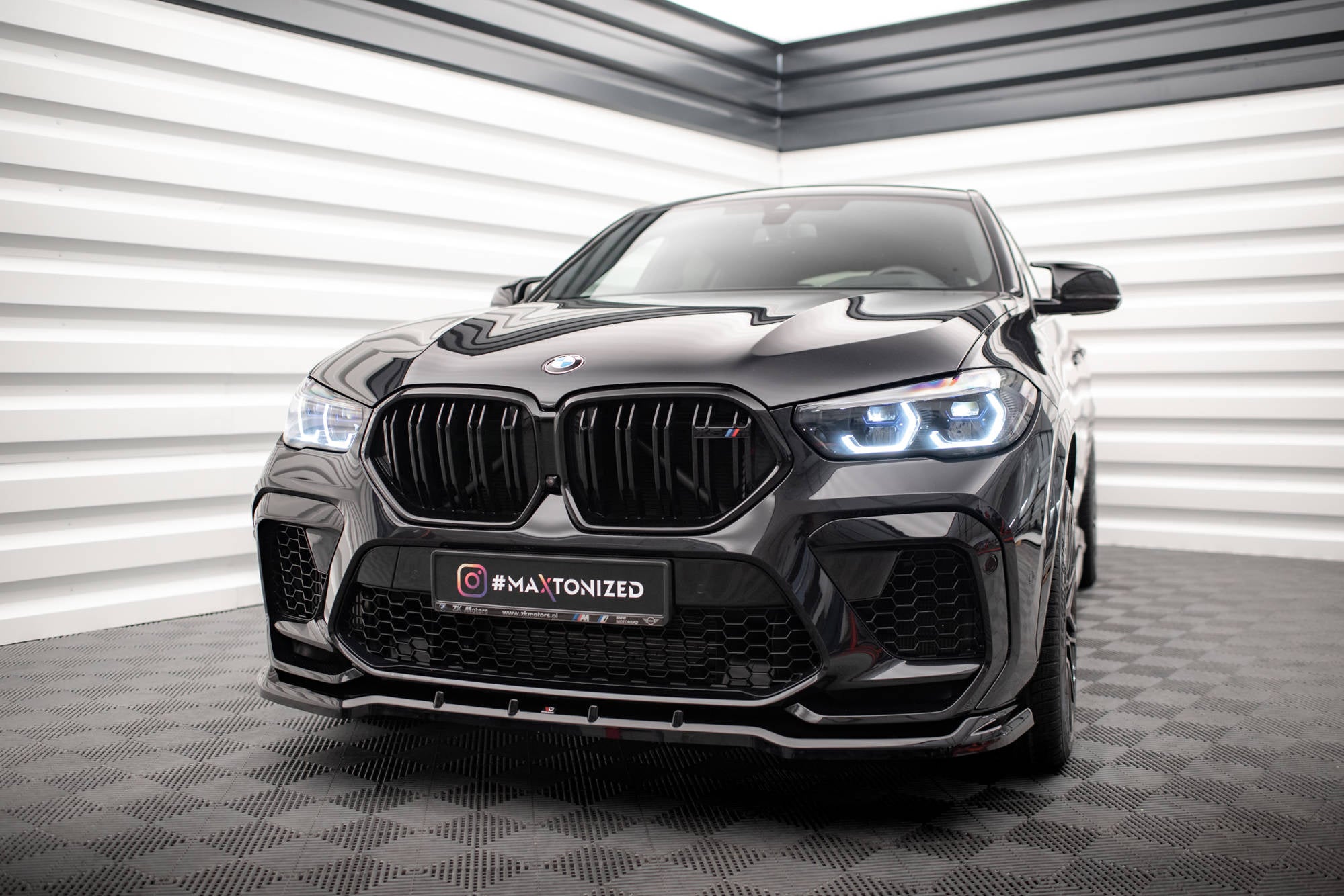 Maxton Design Splitter delantero V.1 para BMW X6 M F96 - imagen 1