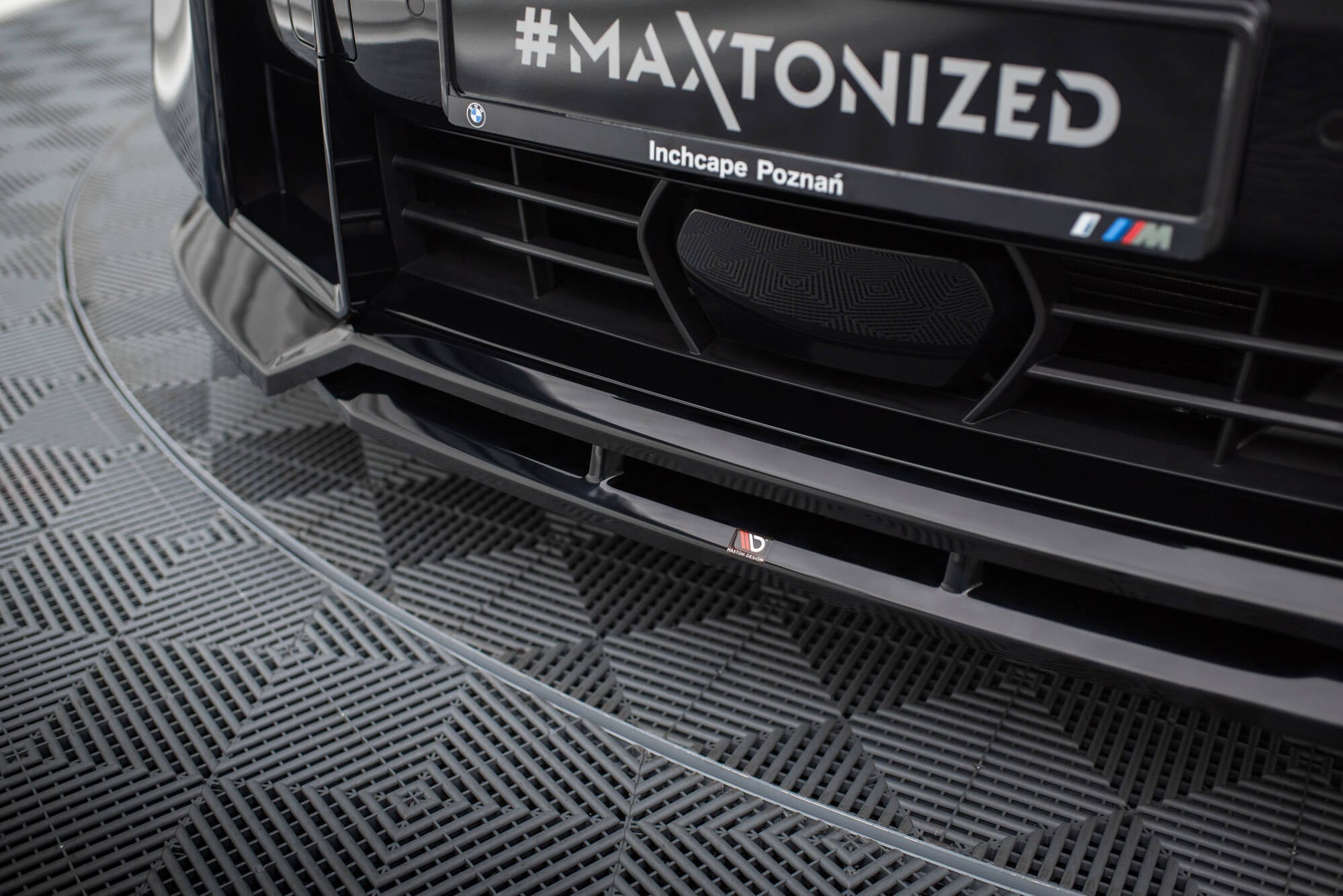 Maxton Design Splitter delantero V.1 para BMW XM G09 - imagen 3