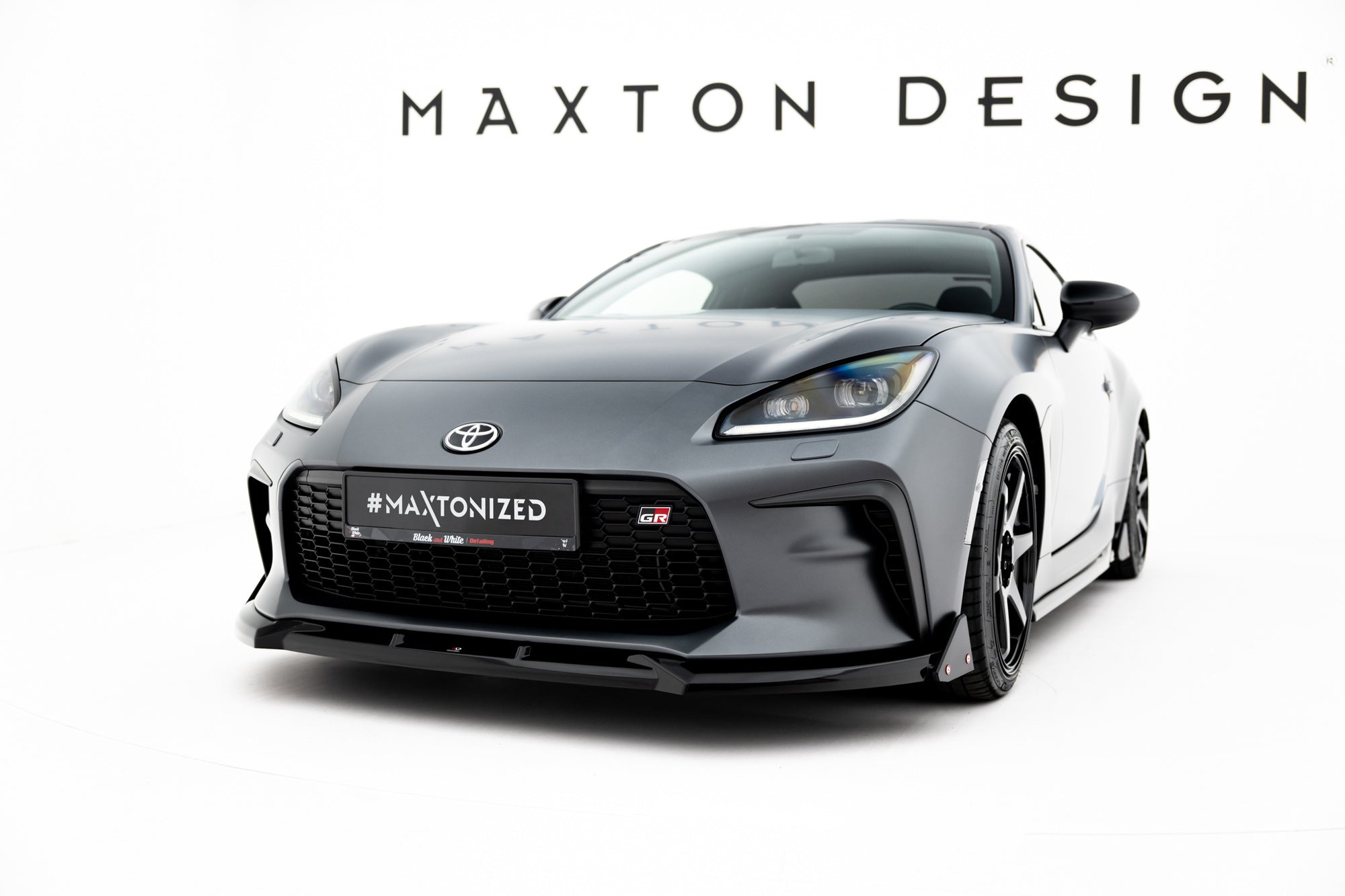 Maxton Design Splitter delantero V.1 + Flaps para Toyota GR86 Mk1 - imagen 1