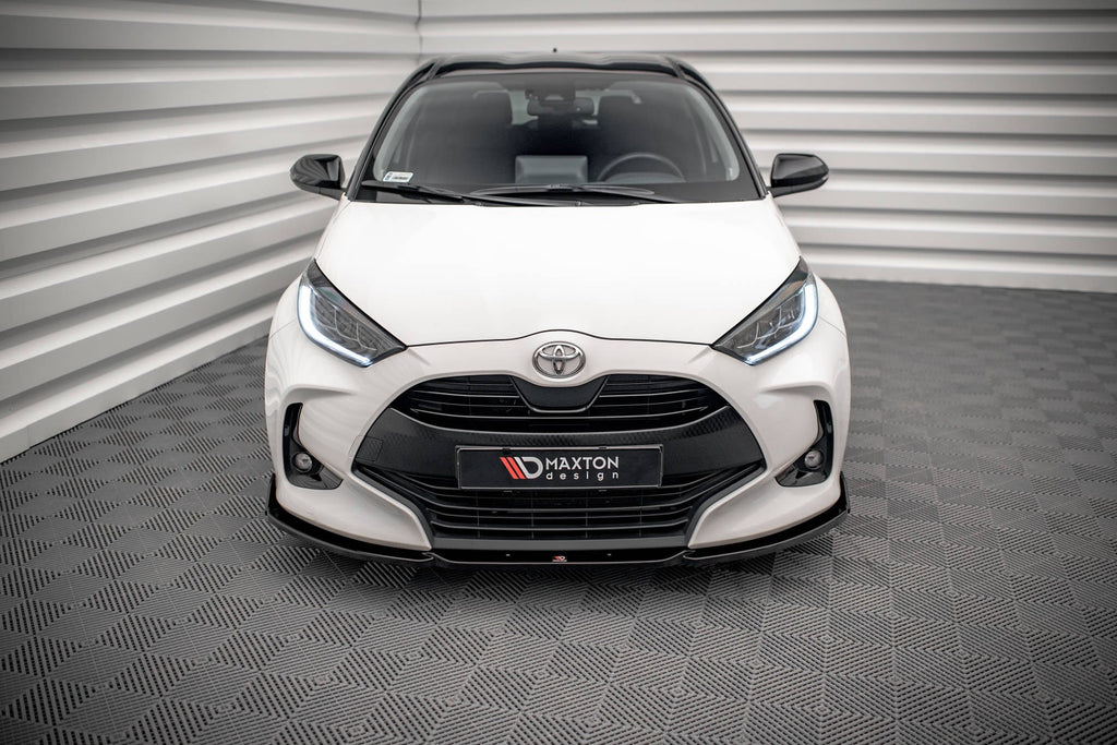 Maxton Design Splitter delantero V.1 + Flaps para Toyota Yaris Mk4 - imagen 2