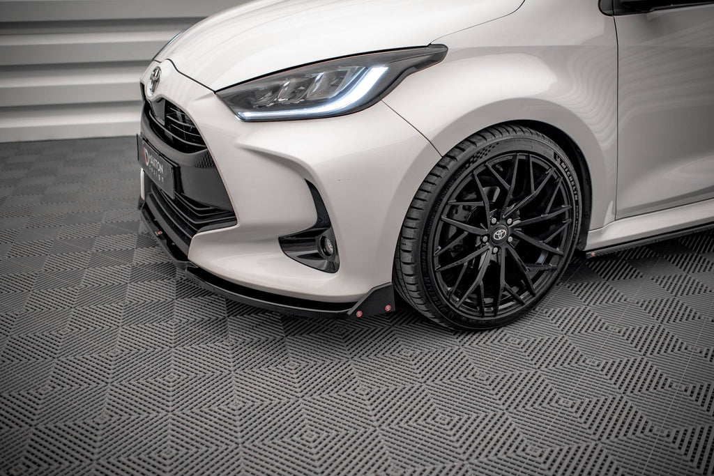 Maxton Design Splitter delantero V.1 + Flaps para Toyota Yaris Mk4 - imagen 4