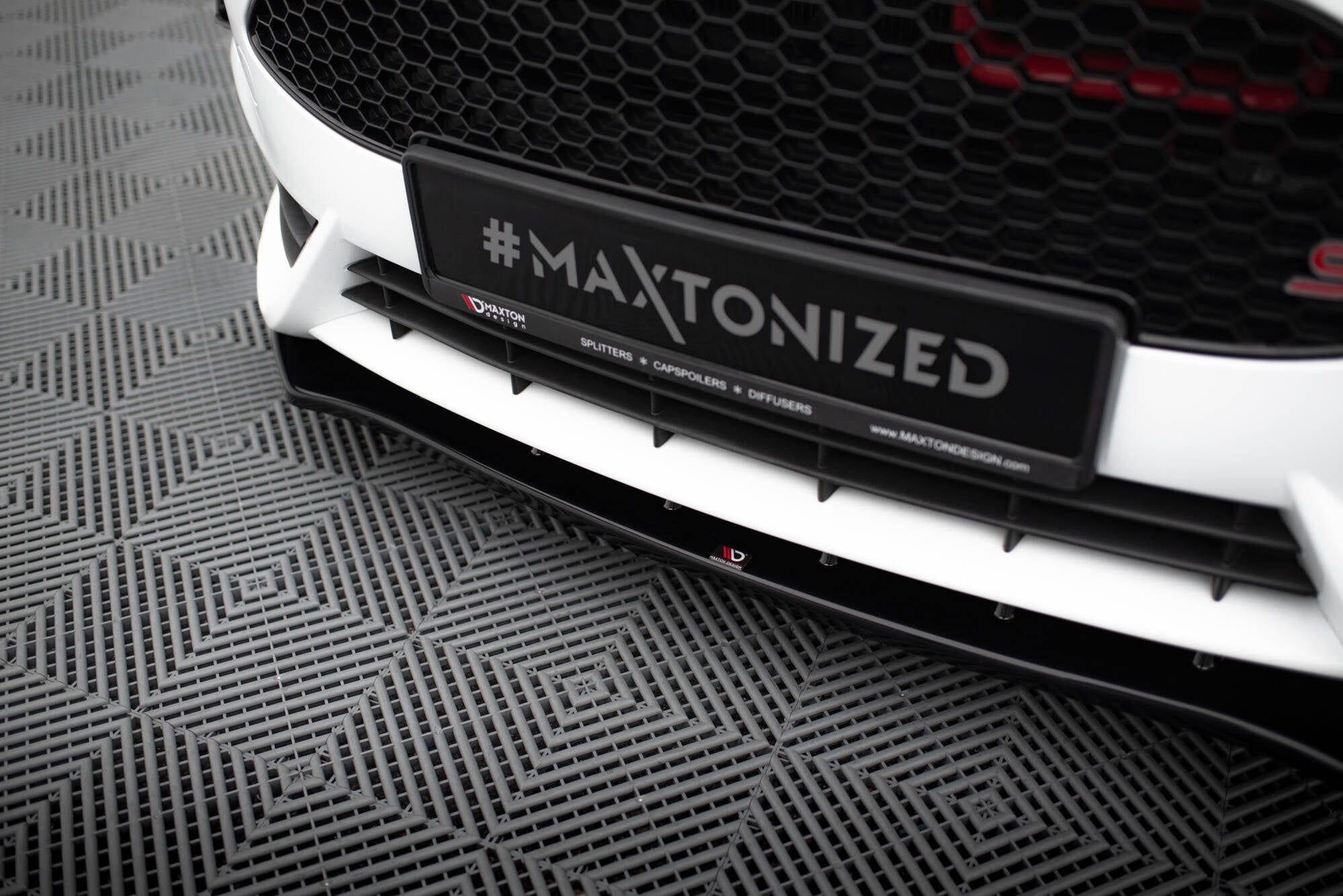 Maxton Design Splitter delantero V.1 para Ford Fiesta ST Mk7 Facelift - imagen 3