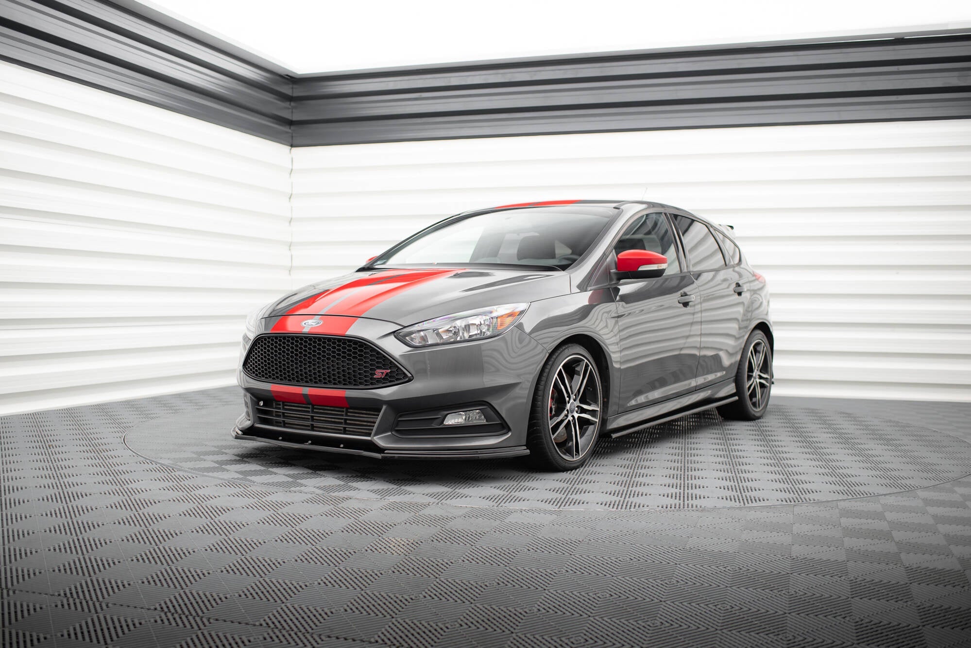Maxton Design Splitter delantero V.1 para Ford Focus ST Mk3 Facelift - imagen 4