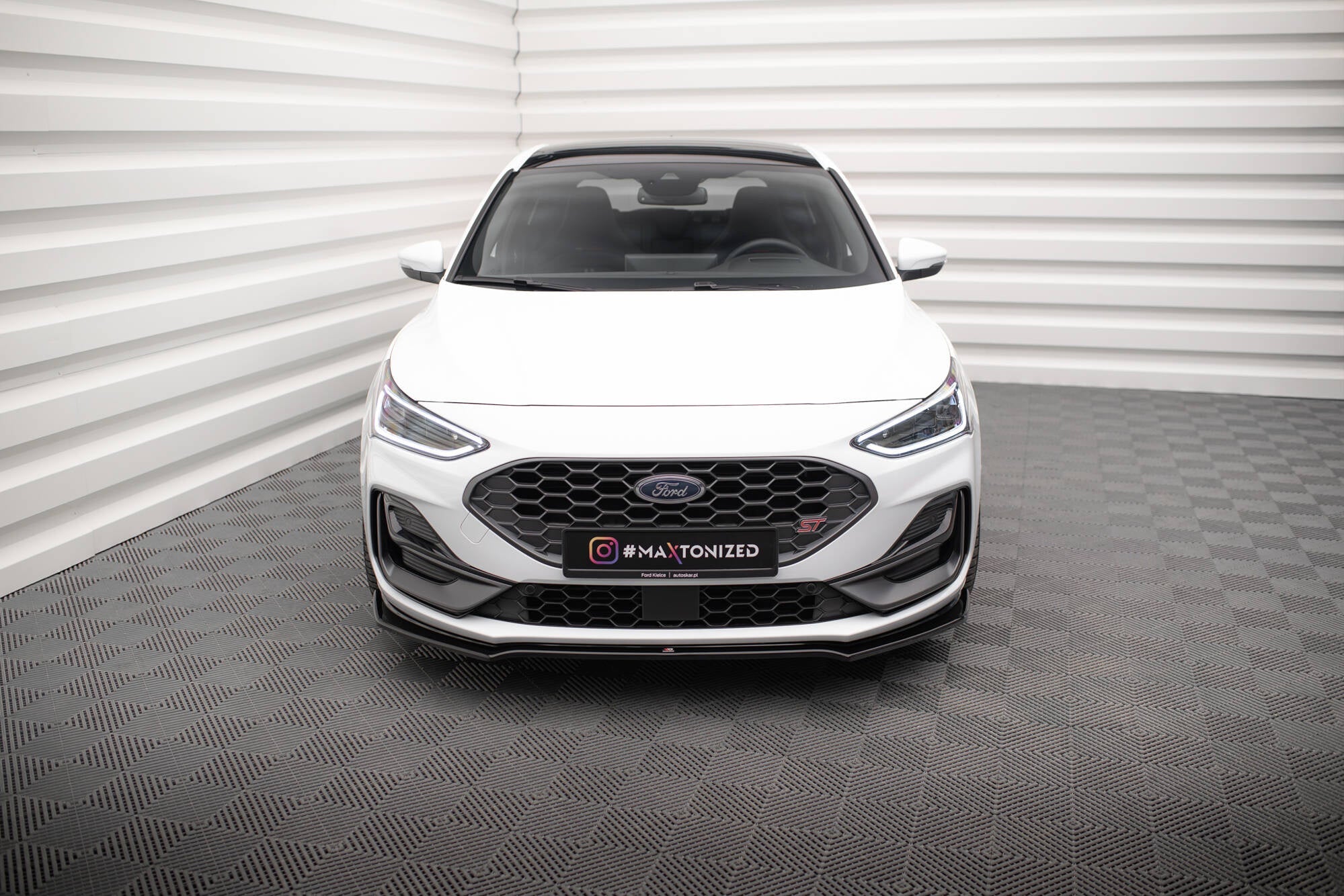 Maxton Design Splitter delantero V.1 para Ford Focus ST / ST-Line Mk4 Facelift - imagen 2