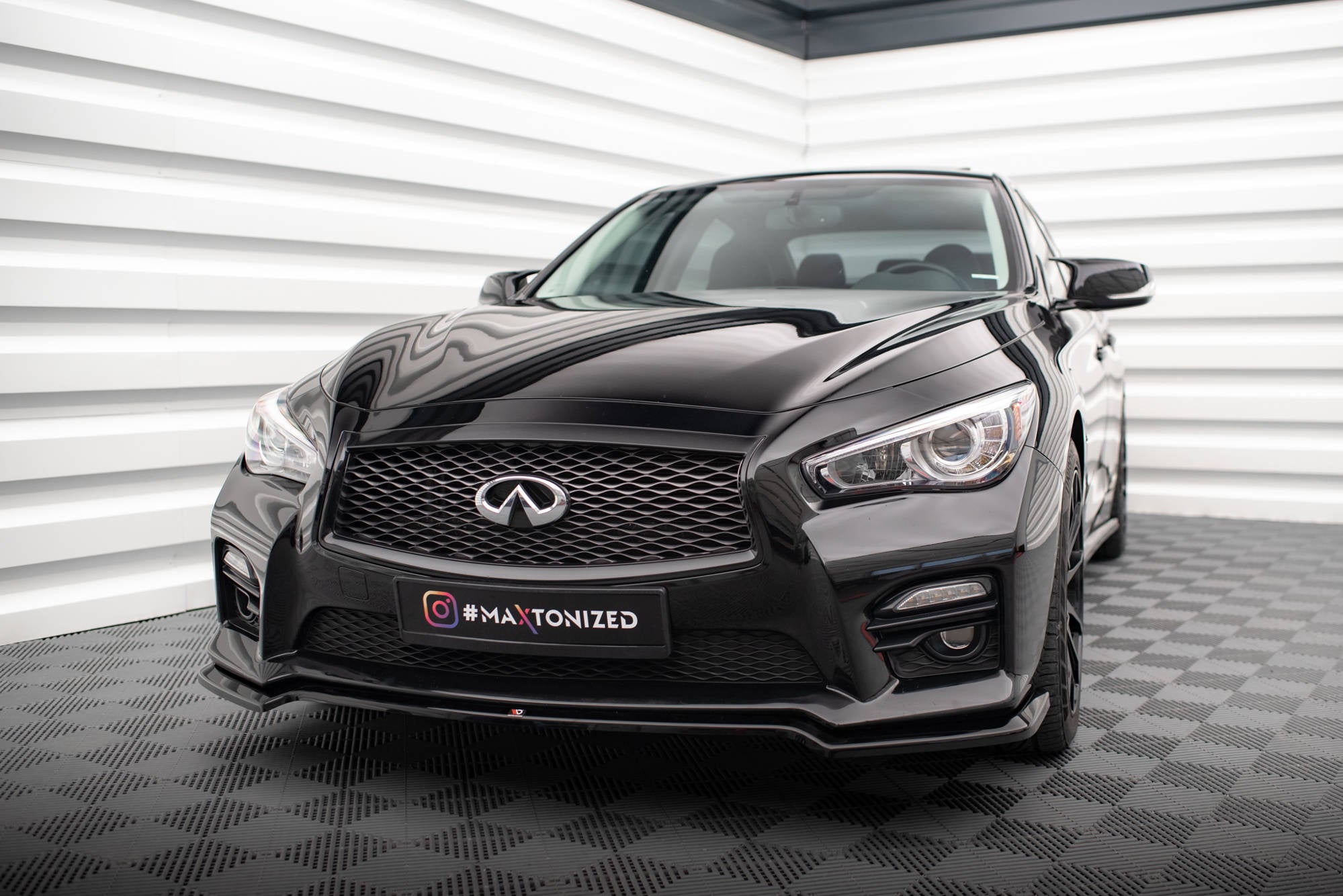 Maxton Design Splitter delantero V.1 para Infiniti Q50 S Mk1 - imagen 1