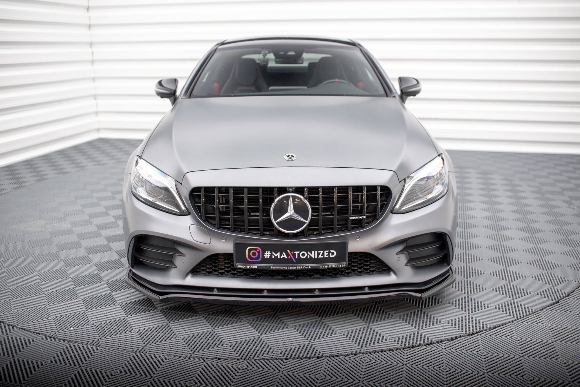 Maxton Design Splitter delantero V.1 para Mercedes-AMG C43 Coupe / Cabrio / Sedan / Estate C205 / A205 / W205 / S205 Facelift - imagen 2