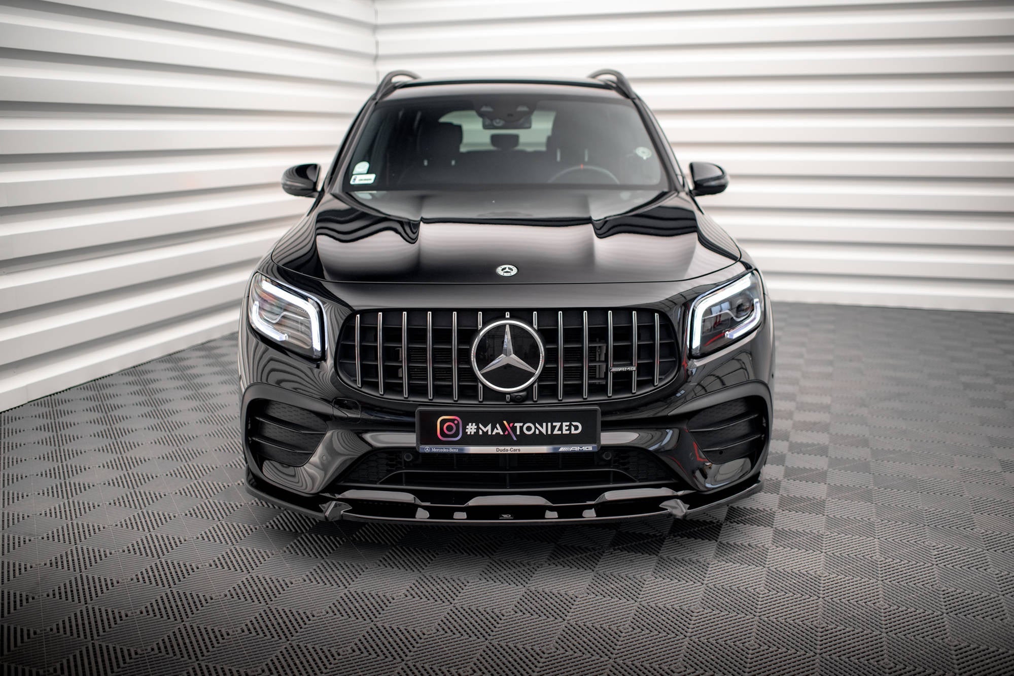 Maxton Design Splitter delantero V.1 para Mercedes-AMG GLB 35 / AMG-Line X247 - imagen 2