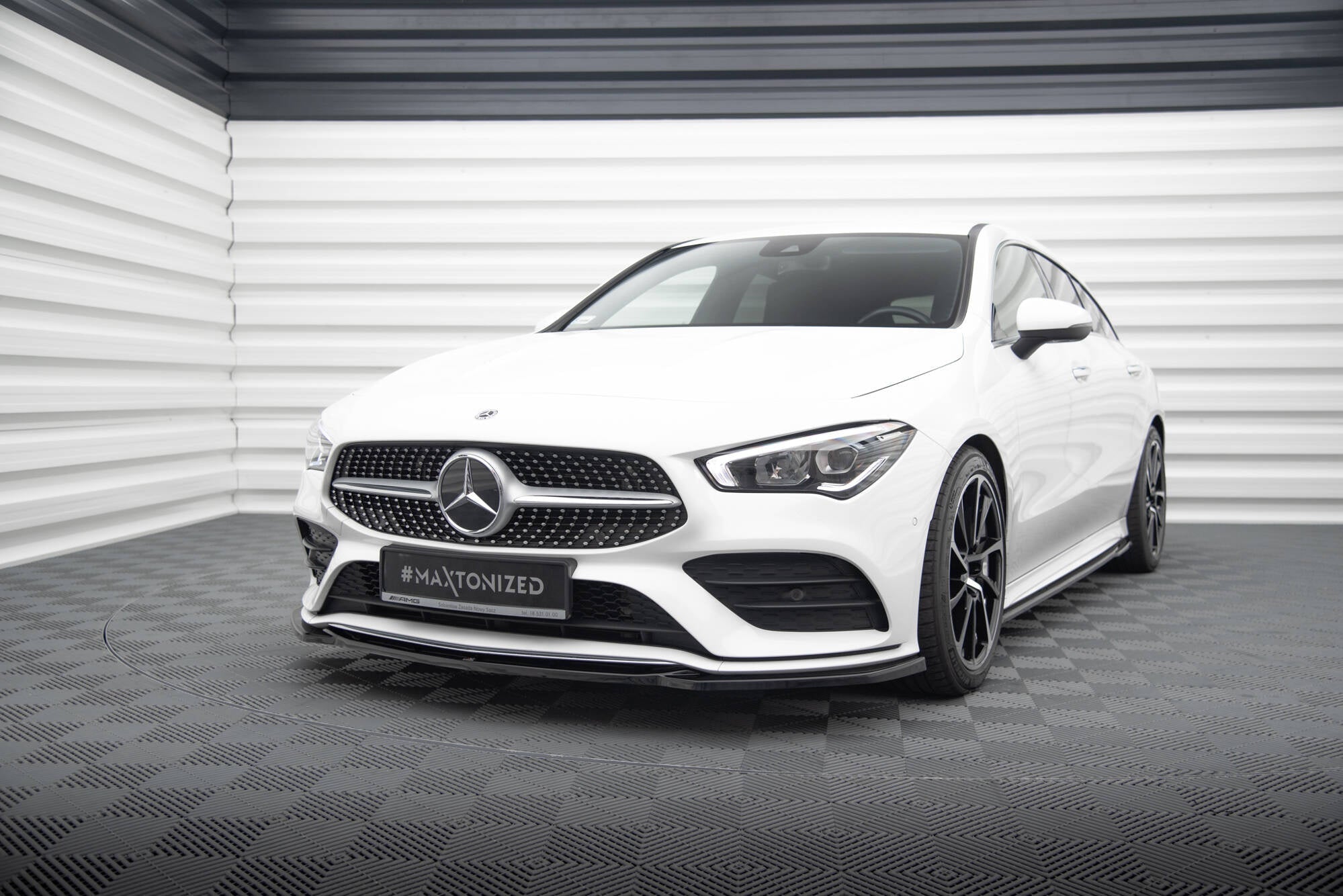 Maxton Design Splitter delantero V.1 para Mercedes-Benz CLA A35 AMG / AMG-Line C118 - imagen 1