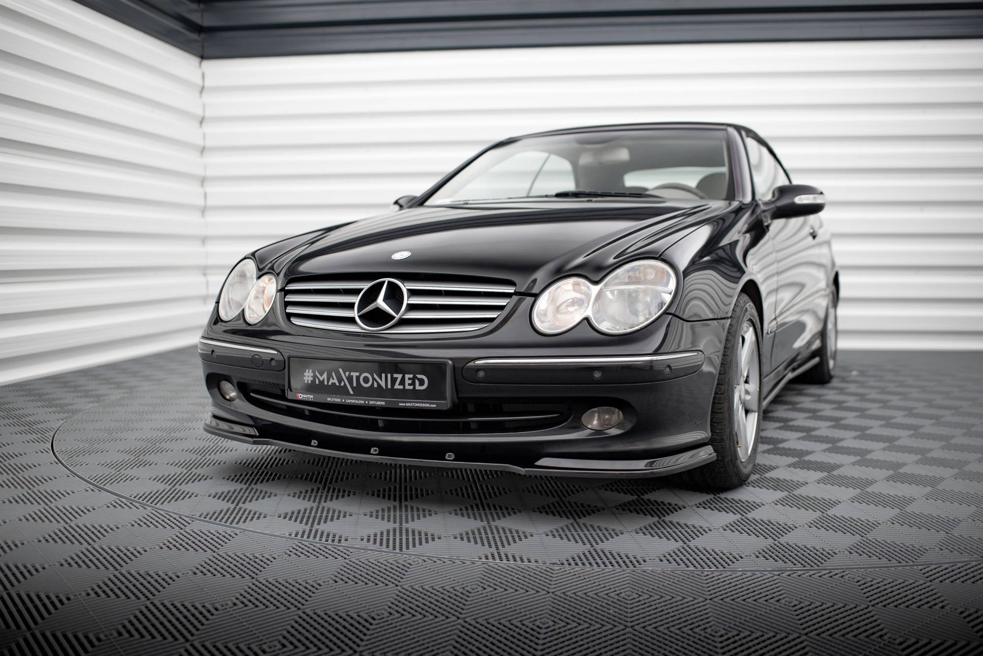Maxton Design Splitter delantero V.1 para Mercedes CLK W 209 FOR Standard Version - imagen 1