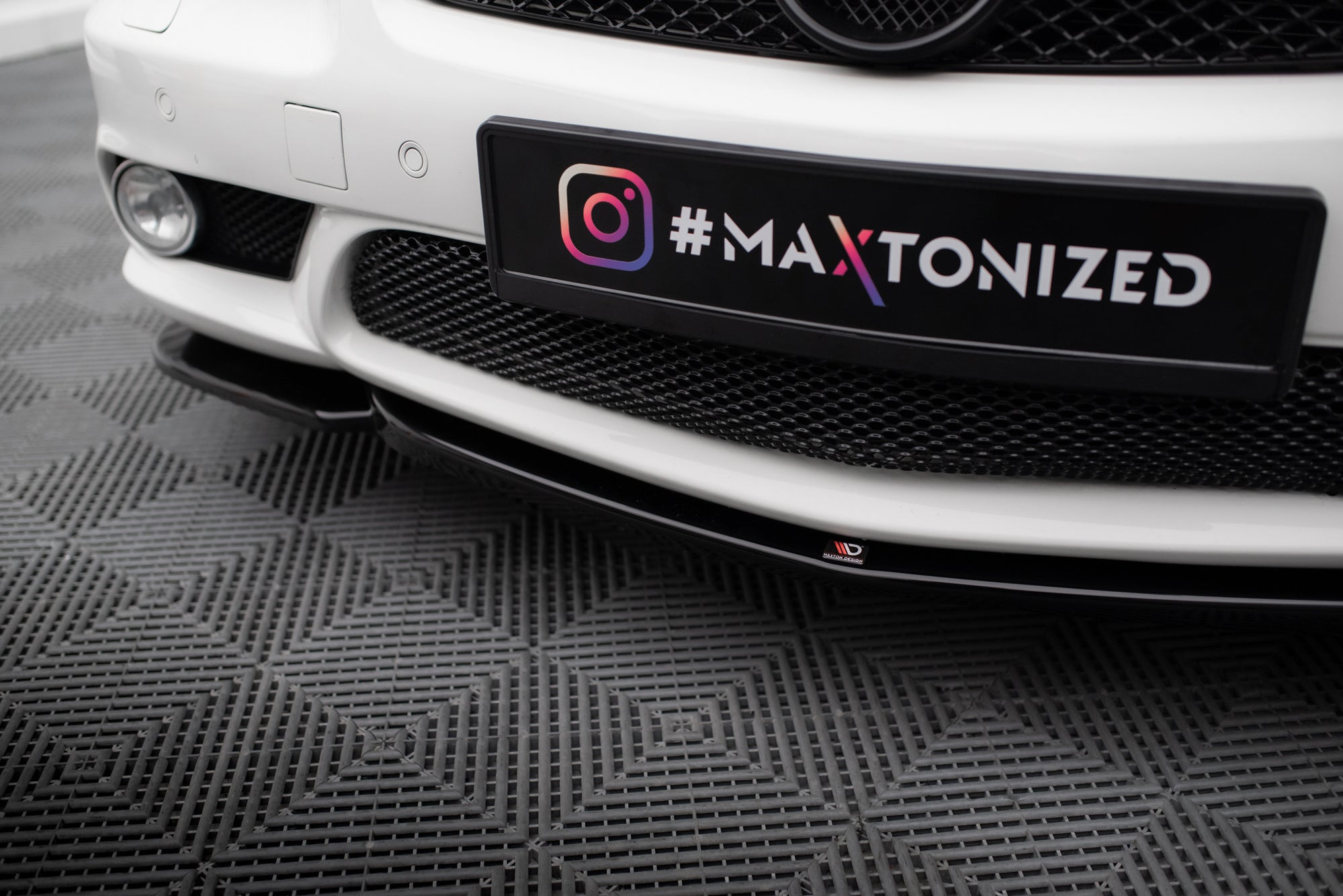 Maxton Design Splitter delantero V.1 para Mercedes CLS C219 55AMG - imagen 3