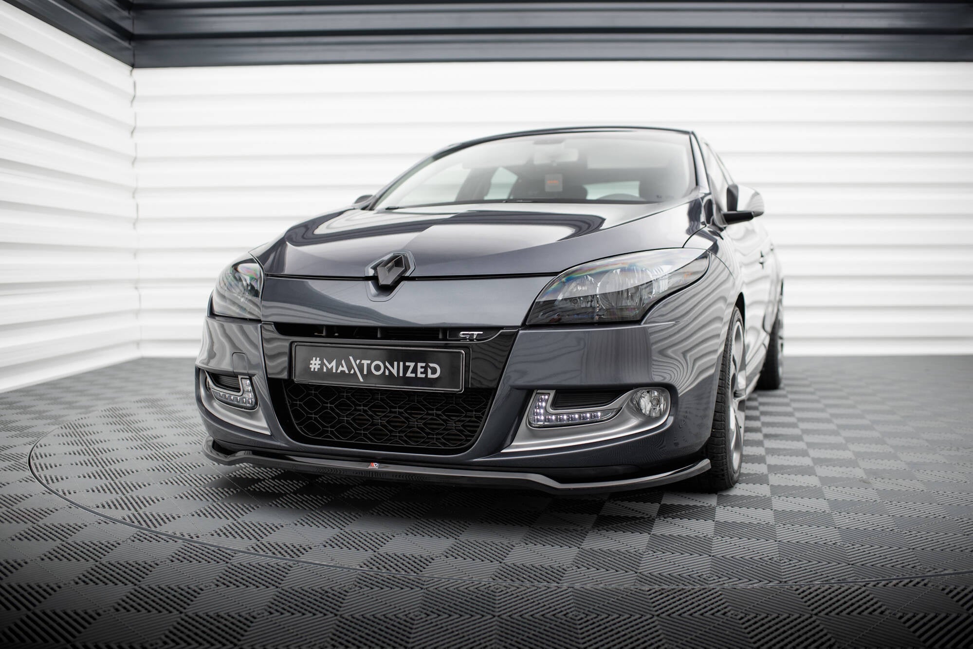 Maxton Design Splitter delantero V.1 para Renault Megane GT Mk3 Facelift - imagen 1
