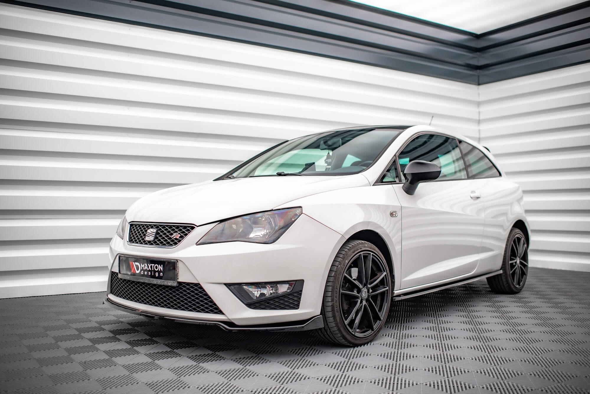 Maxton Design Splitter delantero V.1 para Seat Ibiza FR SC Mk4 Facelift - imagen 2