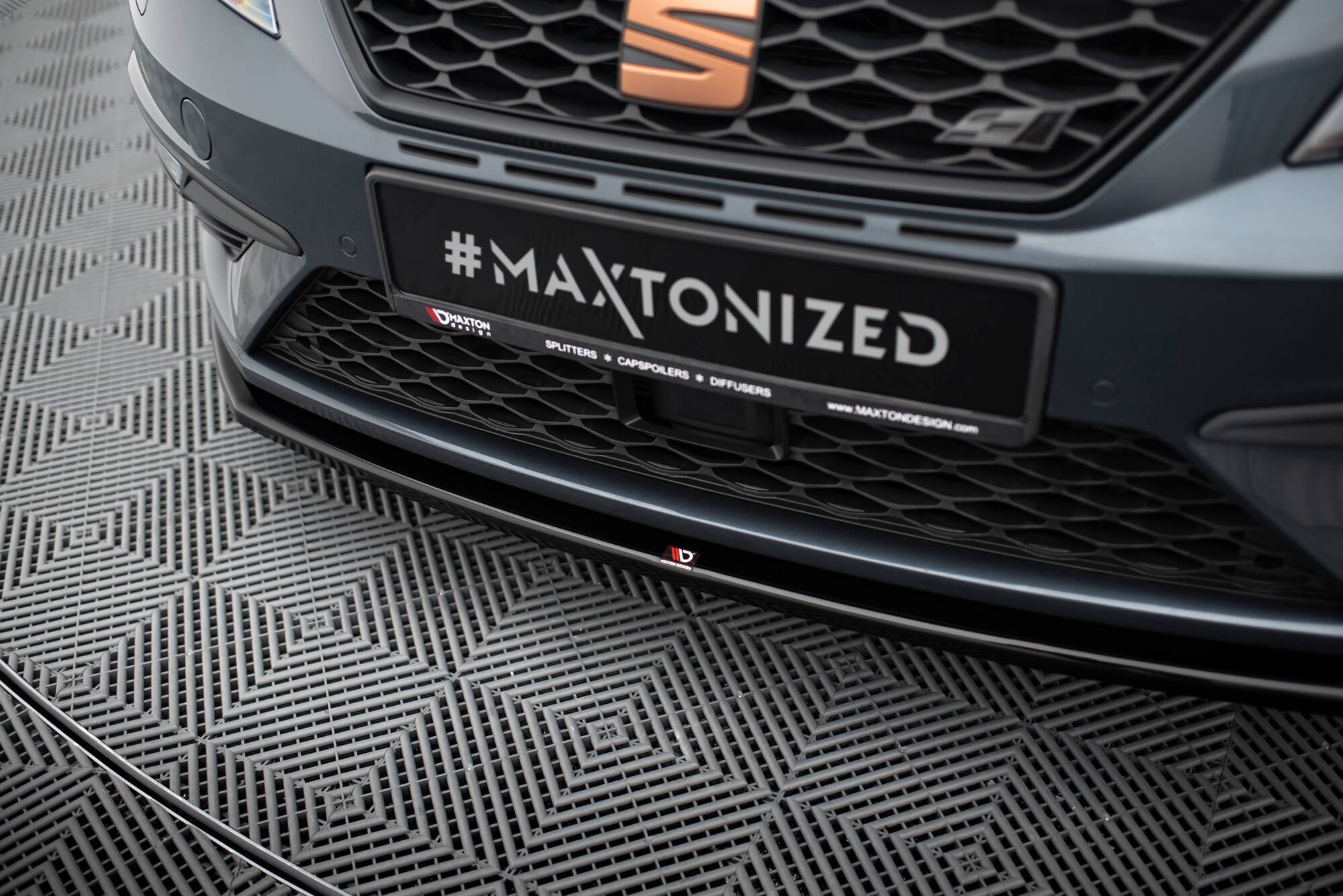 Maxton Design Splitter delantero V.1 para Seat Leon Cupra / FR Mk3 Facelift - imagen 3