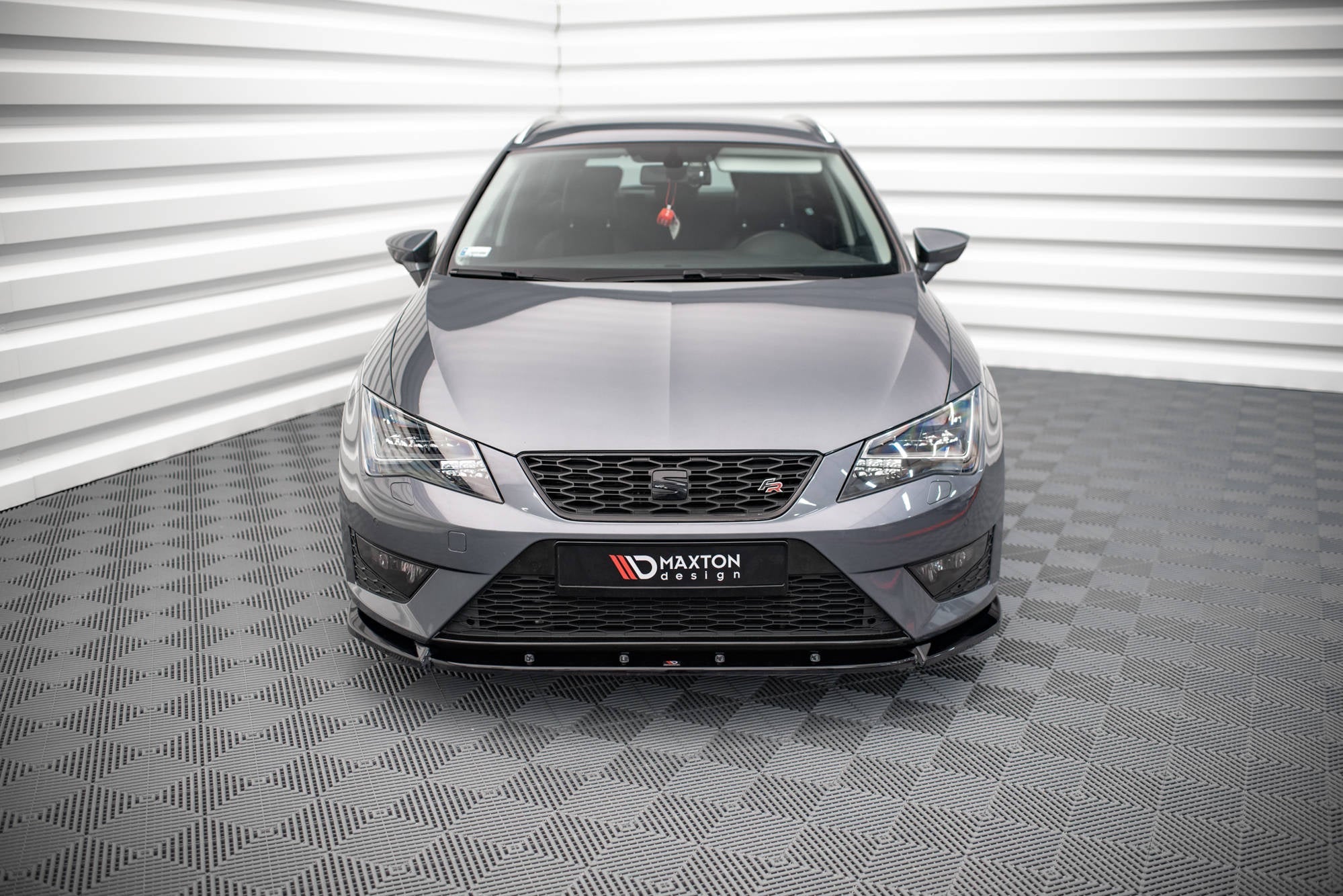 Maxton Design Splitter delantero V.1 para Seat Leon FR / Cupra Mk3 - imagen 2