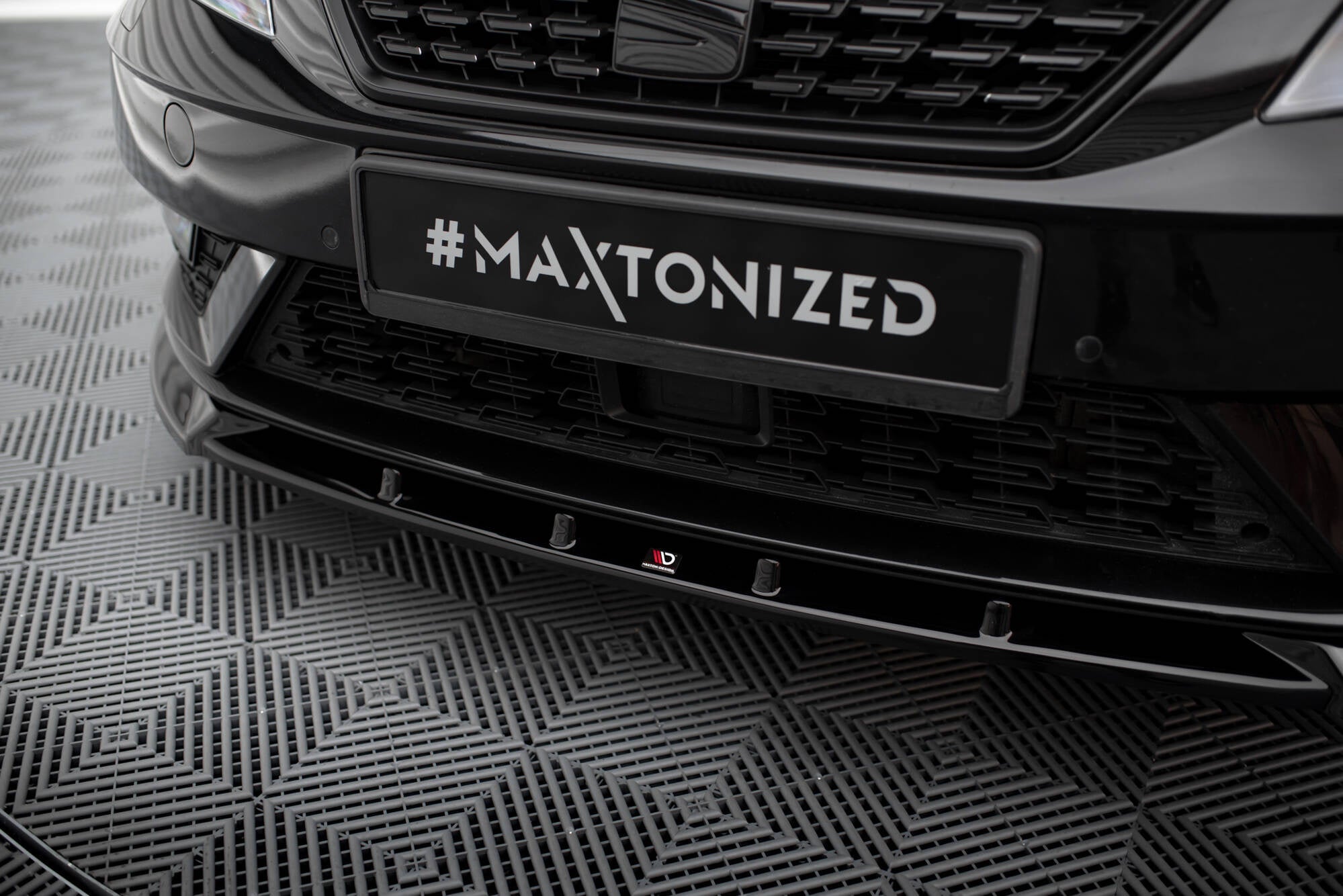 Maxton Design Splitter delantero V.1 para Seat Leon Mk3 Facelift - imagen 3