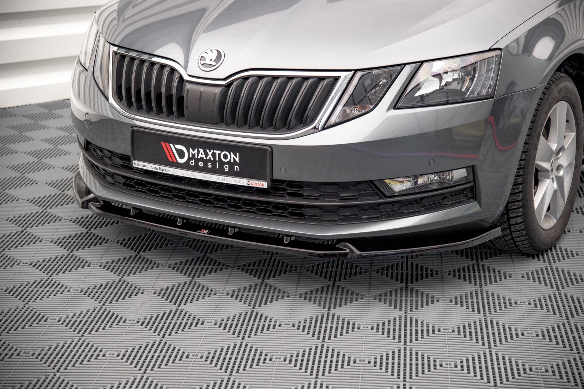 Maxton Design Splitter delantero V.1 para Skoda Octavia Mk3 Facelift - imagen 1