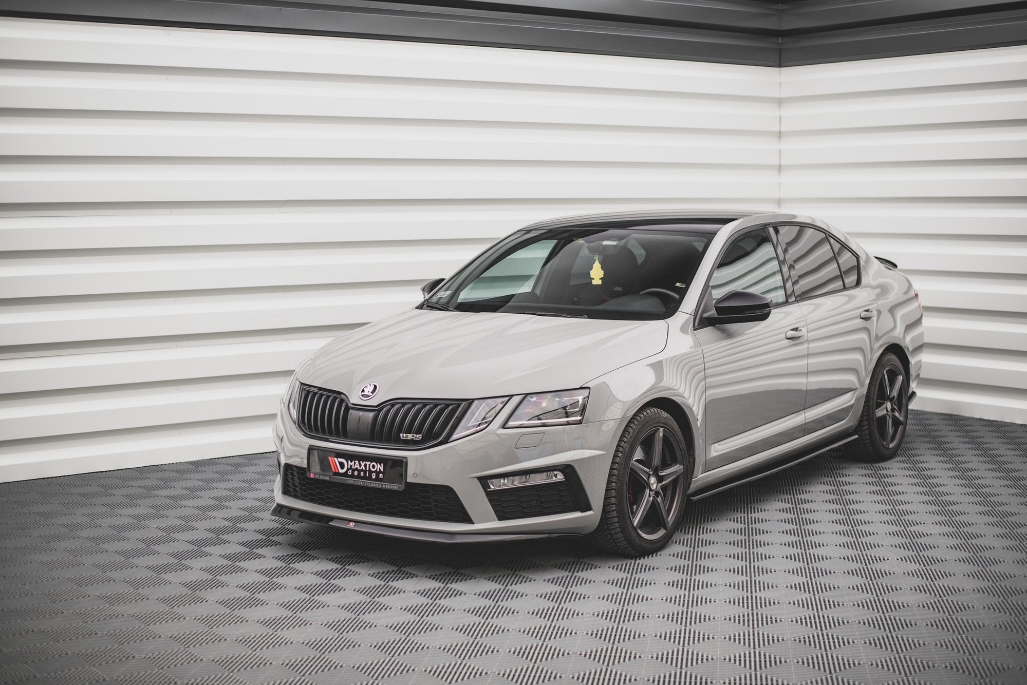 Maxton Design Splitter delantero V.1 para Skoda Octavia RS Mk3 Facelift - imagen 1