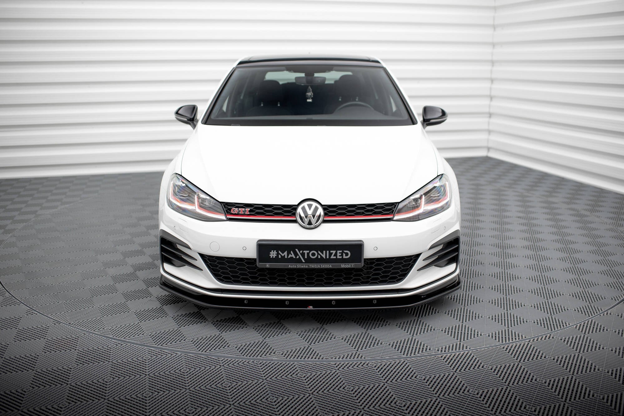 Maxton Design Splitter delantero V.1 para Volkswagen Golf GTI / GTD Mk7 Facelift - imagen 2