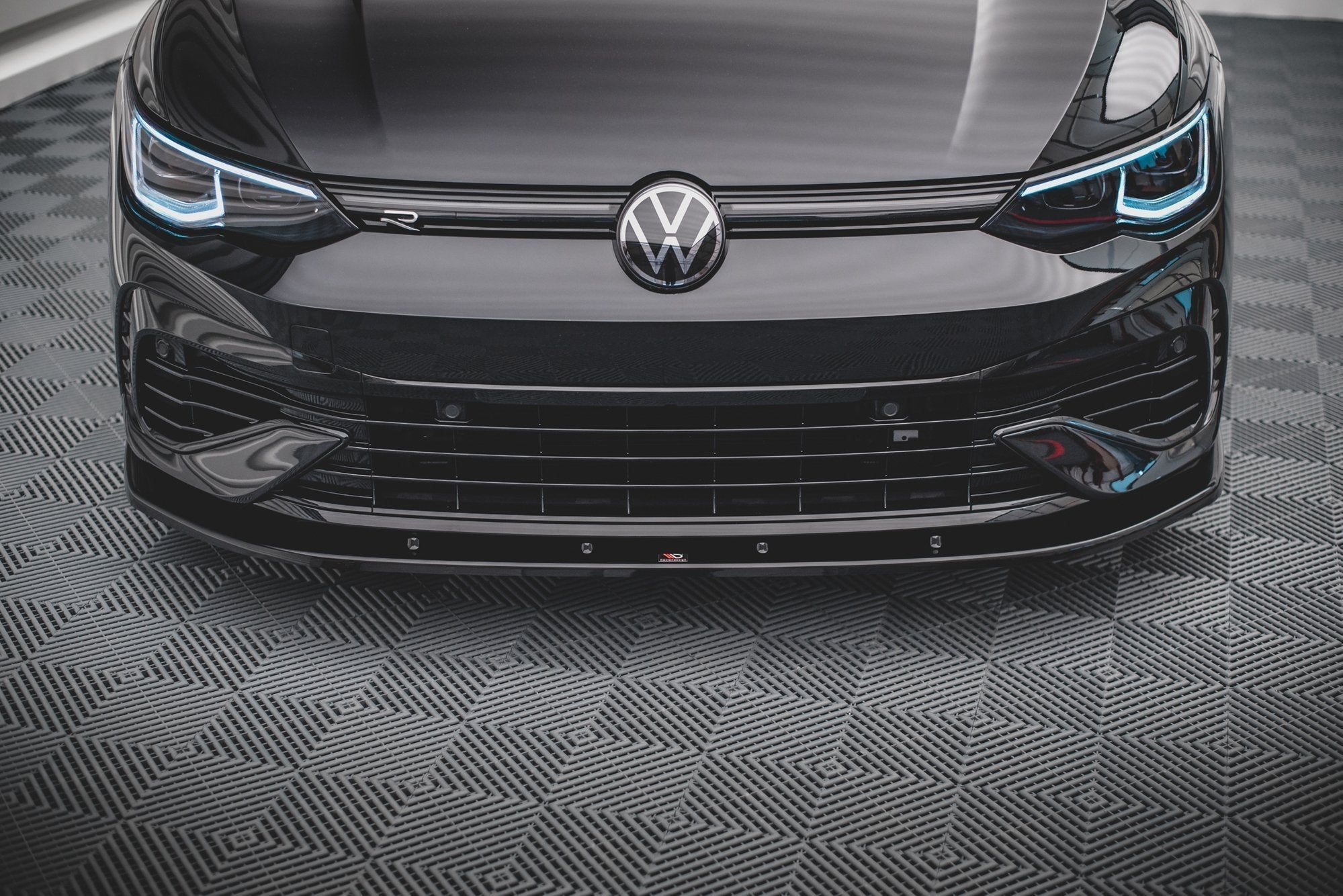 Maxton Design Splitter delantero V.1 para Volkswagen Golf R Hatchback / Variant Mk8 - imagen 3