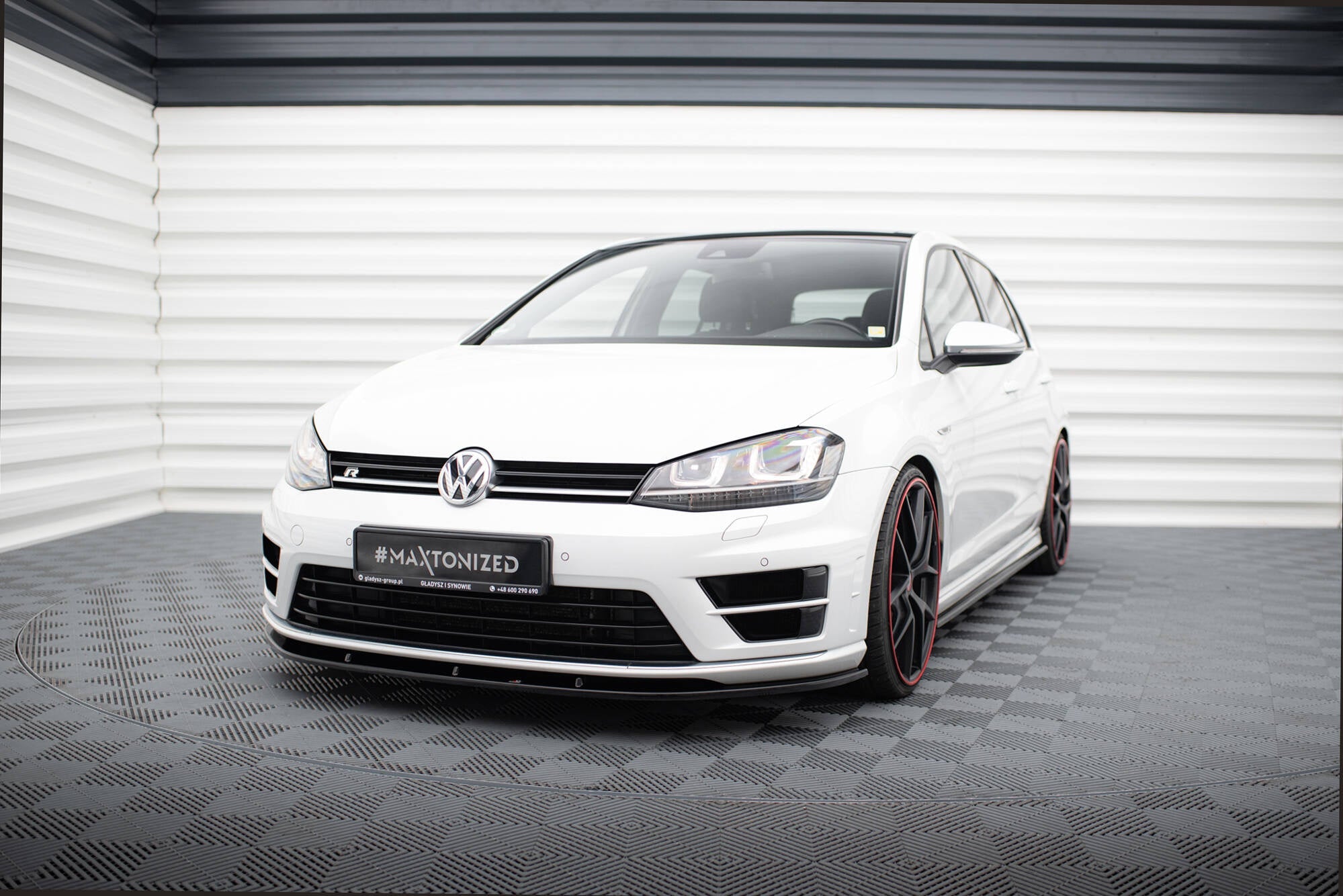Maxton Design Splitter delantero V.1 para Volkswagen Golf R / R-Line Mk7 - imagen 1