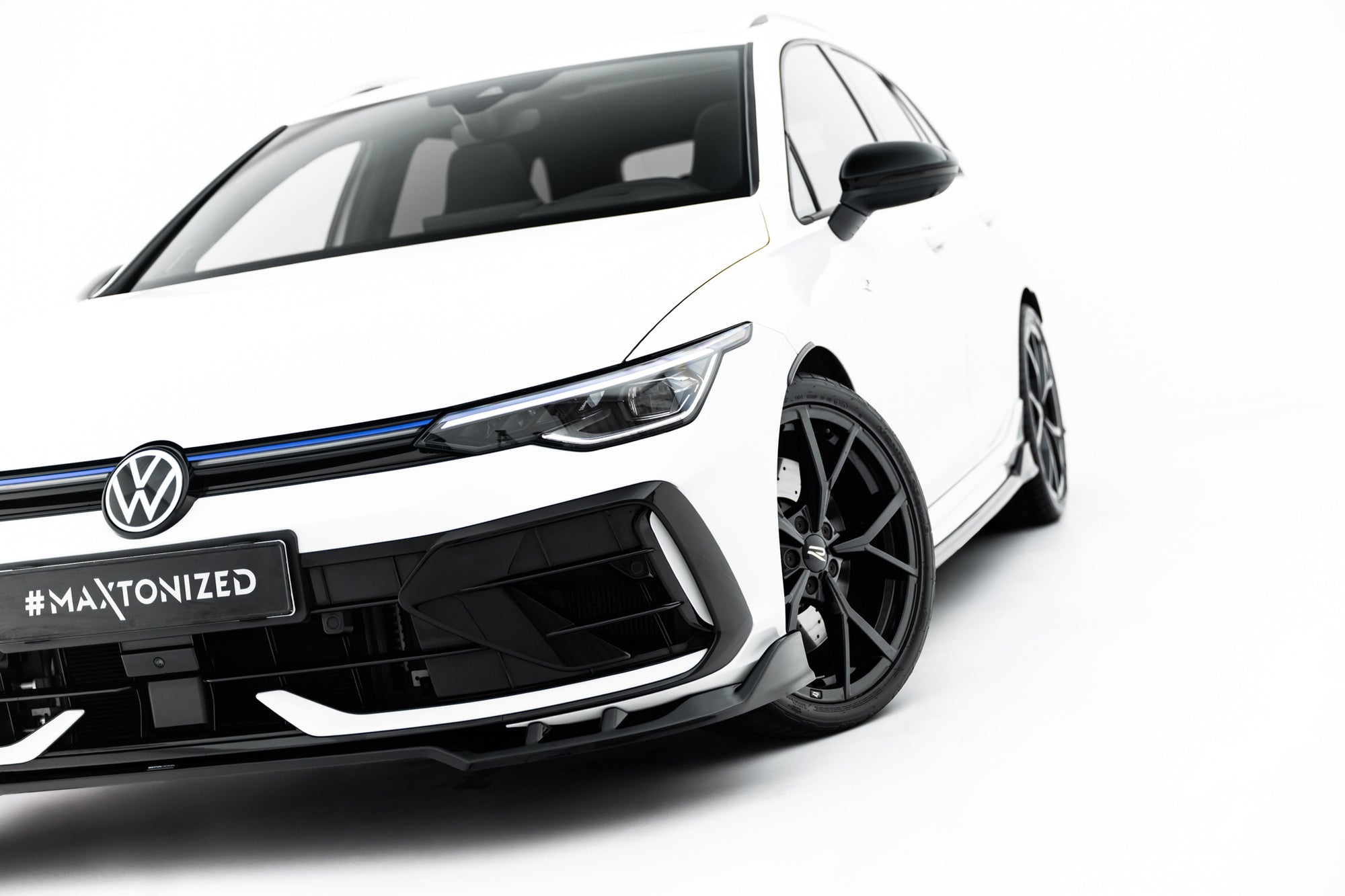 Maxton Design Splitter delantero V.1 para Volkswagen Golf R Variant Mk8 Facelift - imagen 3