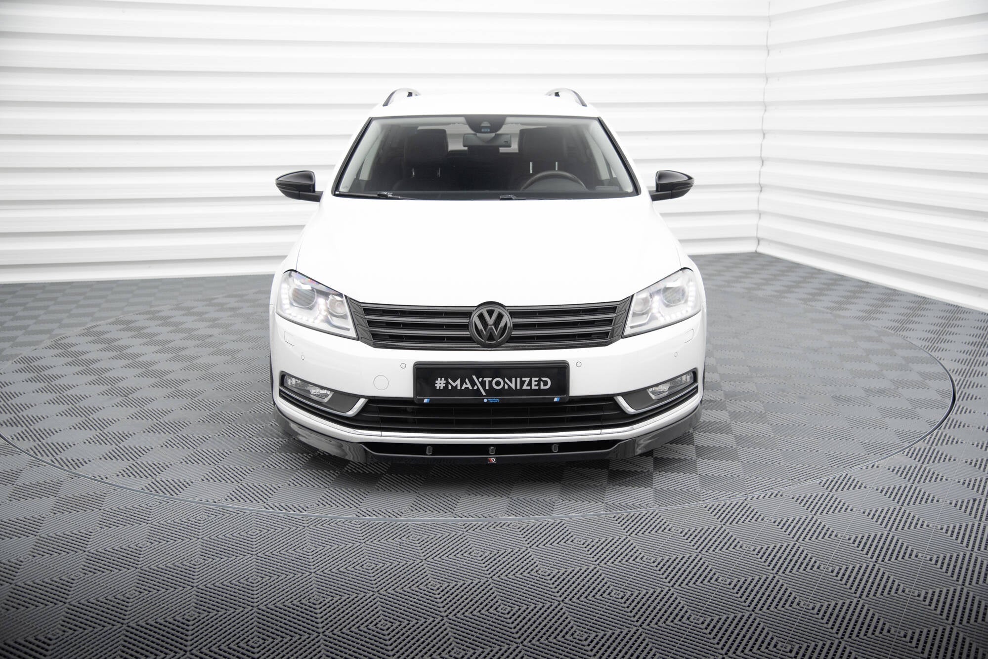 Maxton Design Splitter delantero V.1 para Volkswagen Passat B7 - imagen 2