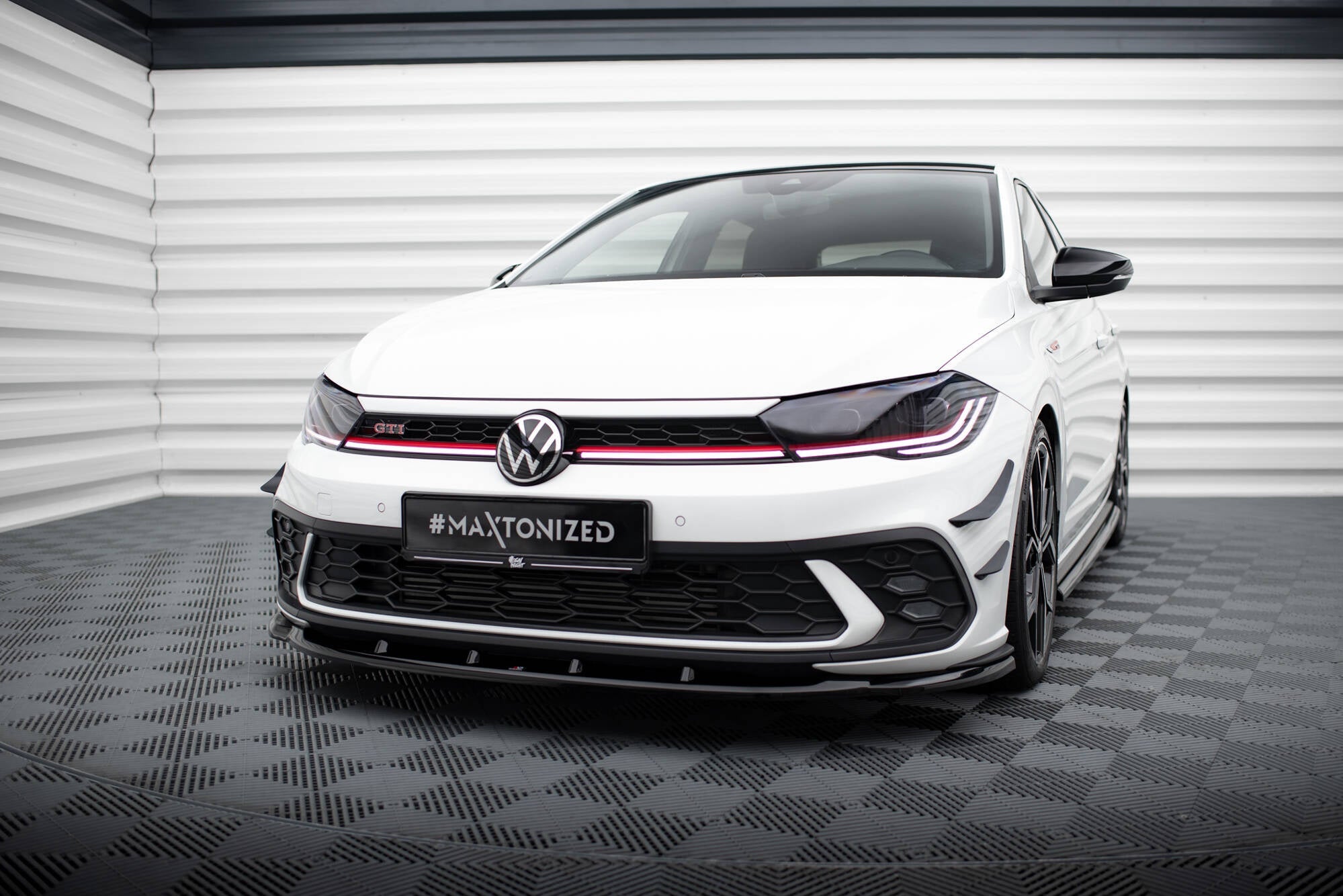 Maxton Design Splitter delantero V.1 para Volkswagen Polo GTI Mk6 Facelift - imagen 1