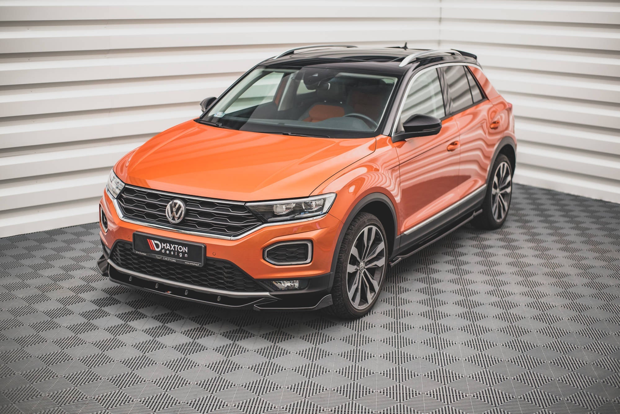 Maxton Design Splitter delantero V.1 para Volkswagen T-Roc Mk1 - imagen 1