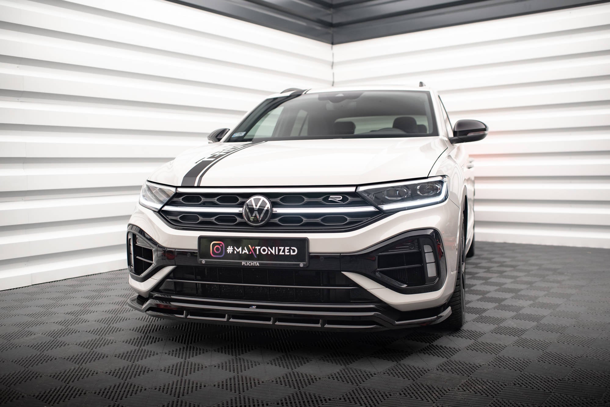 Maxton Design Splitter delantero V.1 para Volkswagen T-Roc R / R-Line Mk1 Facelift - imagen 1