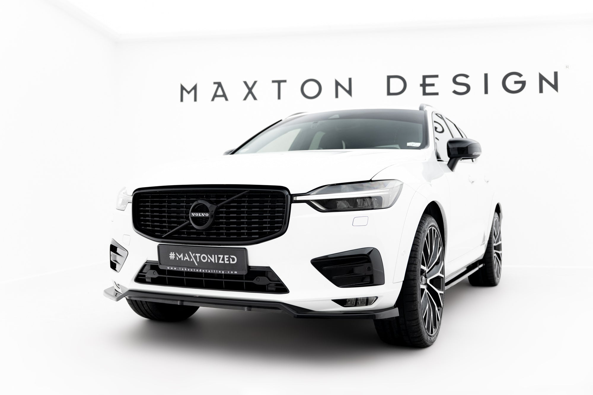 Maxton Design Splitter delantero V.1 para Volvo XC60 Mk2 R-Design - imagen 1