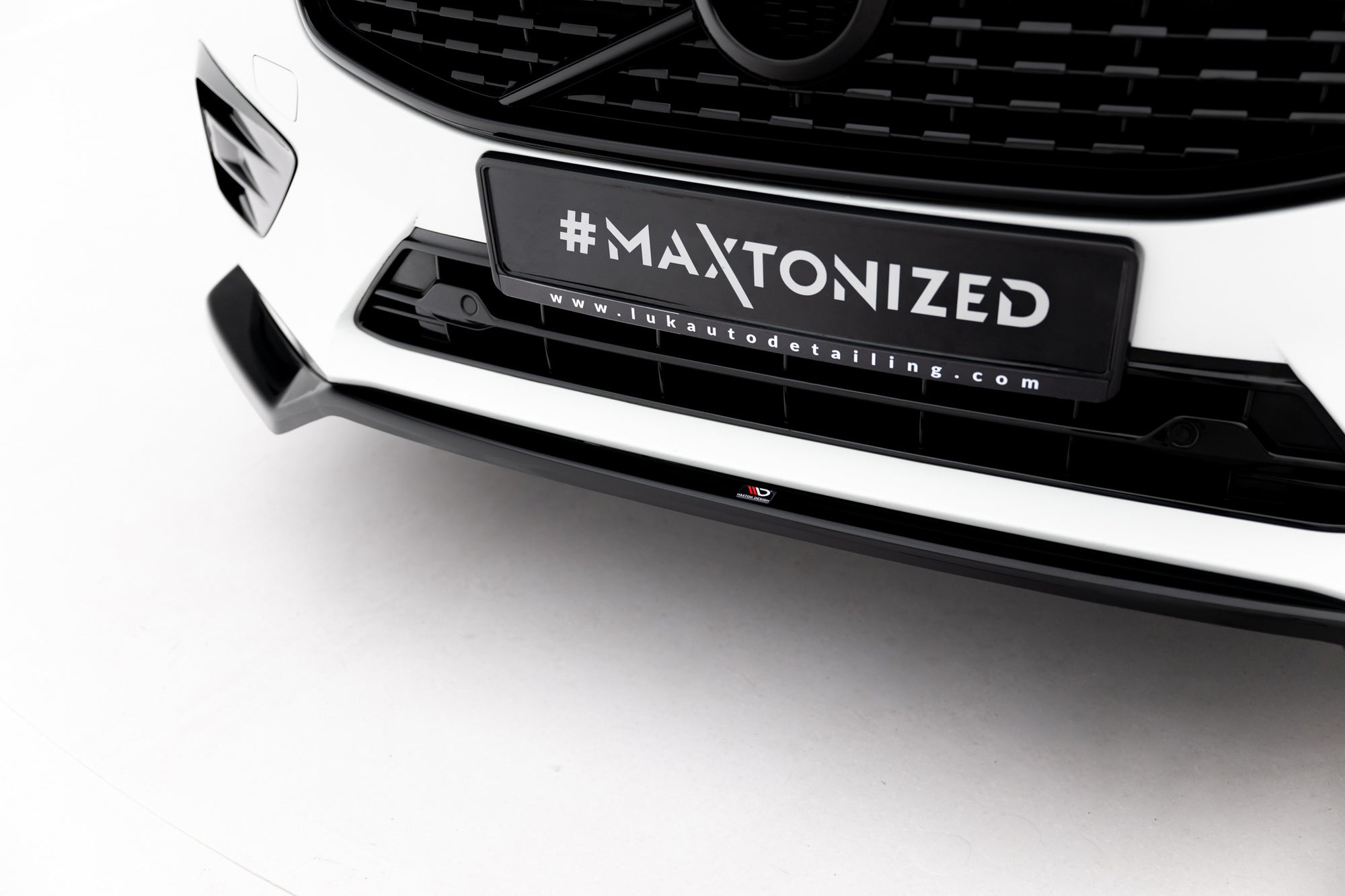 Maxton Design Splitter delantero V.1 para Volvo XC60 Mk2 R-Design - imagen 3