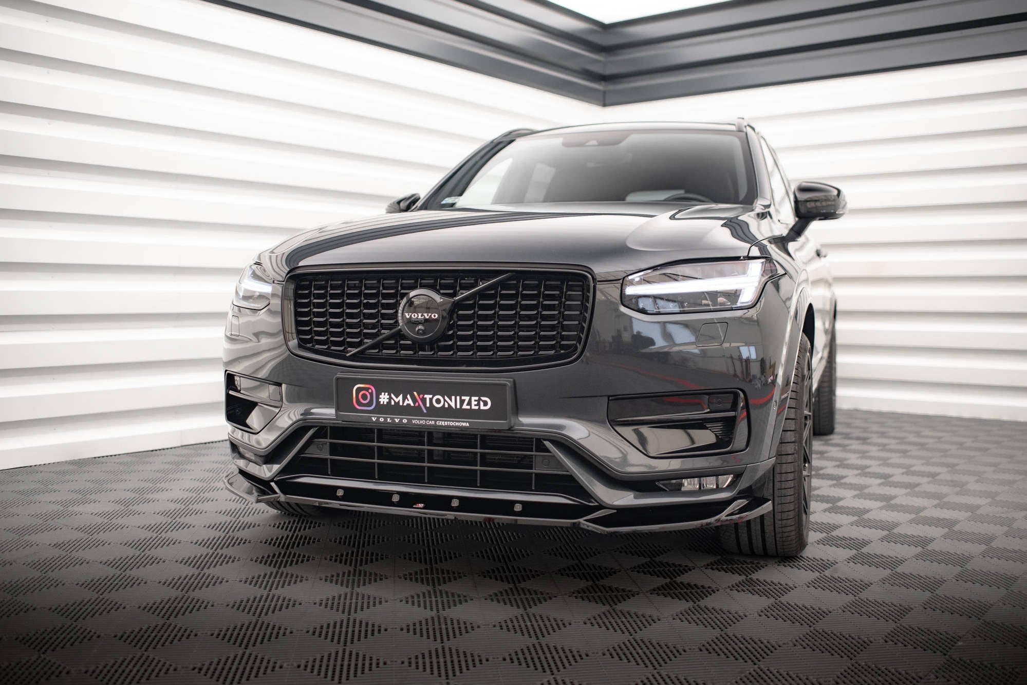 Maxton Design Splitter delantero V.1 para Volvo XC90 R-Design Mk2 Facelift - imagen 1
