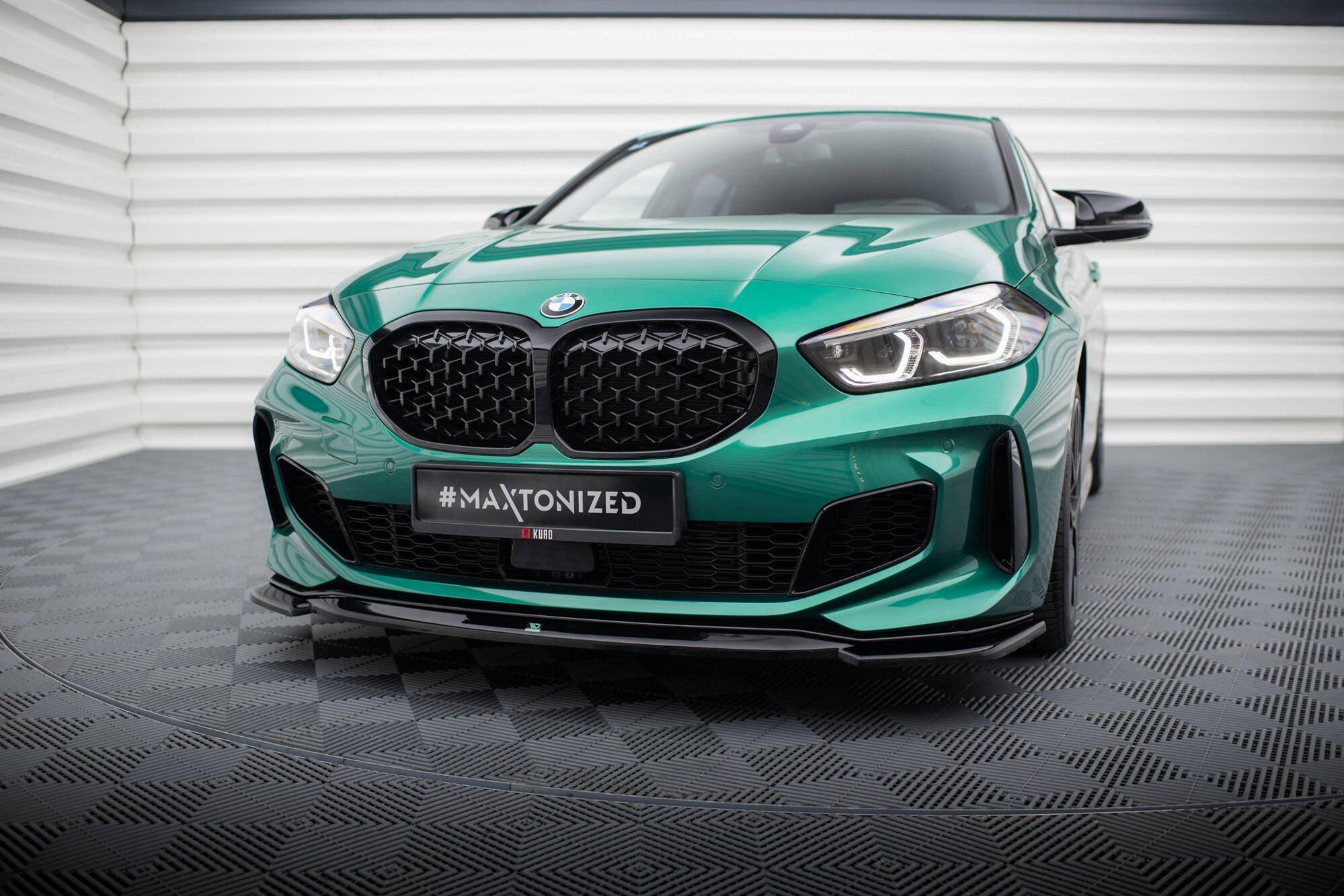 Maxton Design Splitter delantero V.10 para BMW M135i F40 - imagen 1