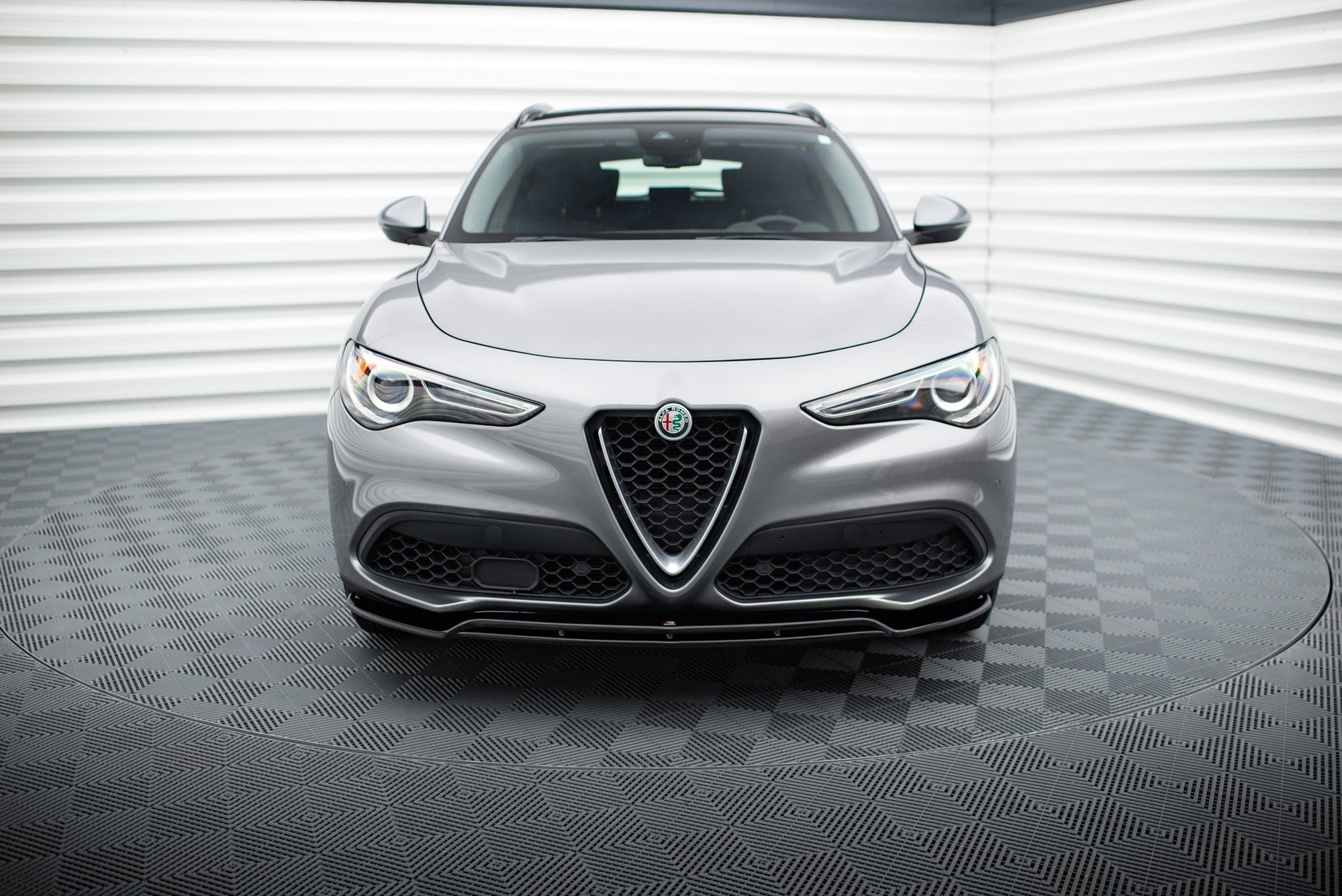 Maxton Design Splitter delantero V.2 para Alfa Romeo Stelvio Mk1 - imagen 2