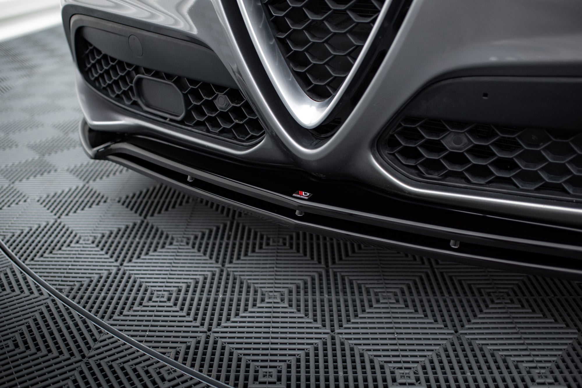 Maxton Design Splitter delantero V.2 para Alfa Romeo Stelvio Mk1 - imagen 3