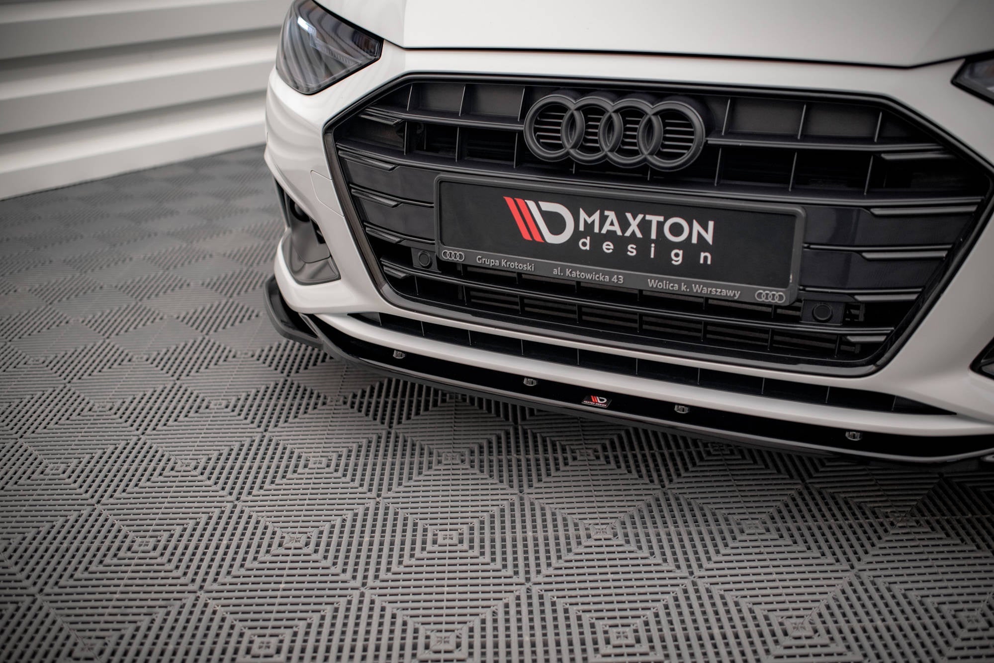 Maxton Design Splitter delantero V.2 para Audi A4 Sedan / Avant B9 Facelift - imagen 3
