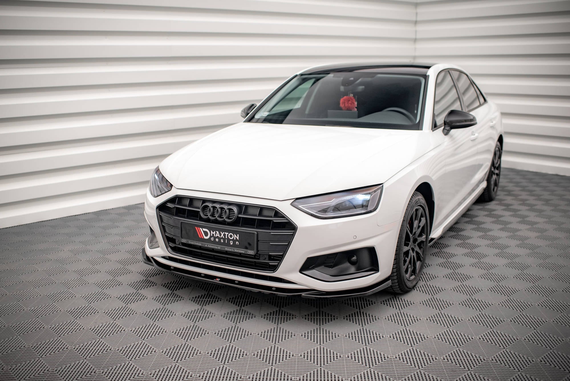 Maxton Design Splitter delantero V.2 para Audi A4 Sedan / Avant B9 Facelift - imagen 1