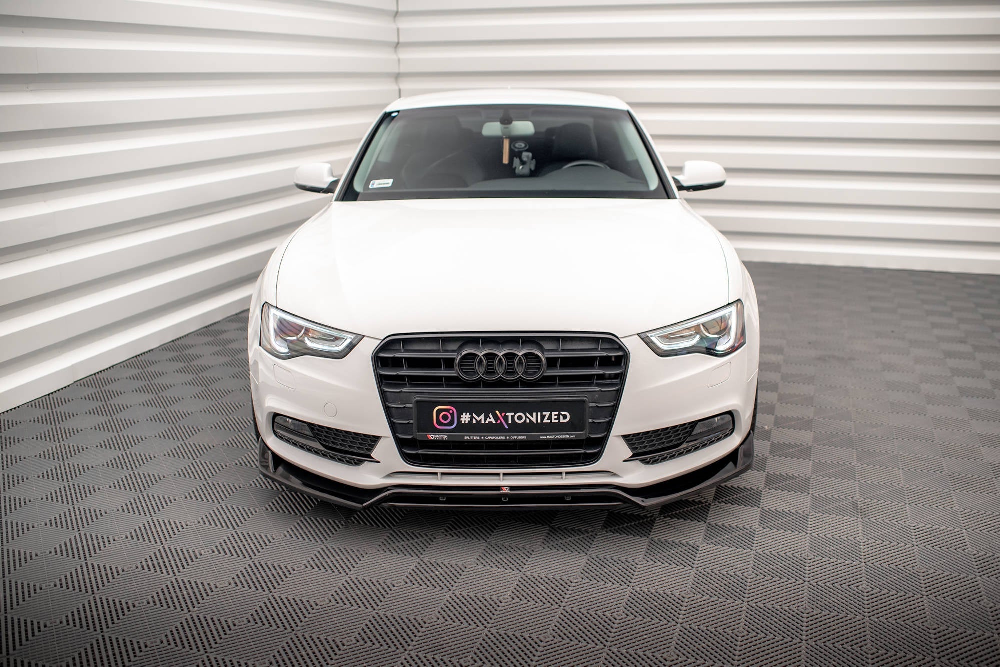 Maxton Design Splitter delantero V.2 para Audi A5 Coupe / Sportback 8T Facelift - imagen 2