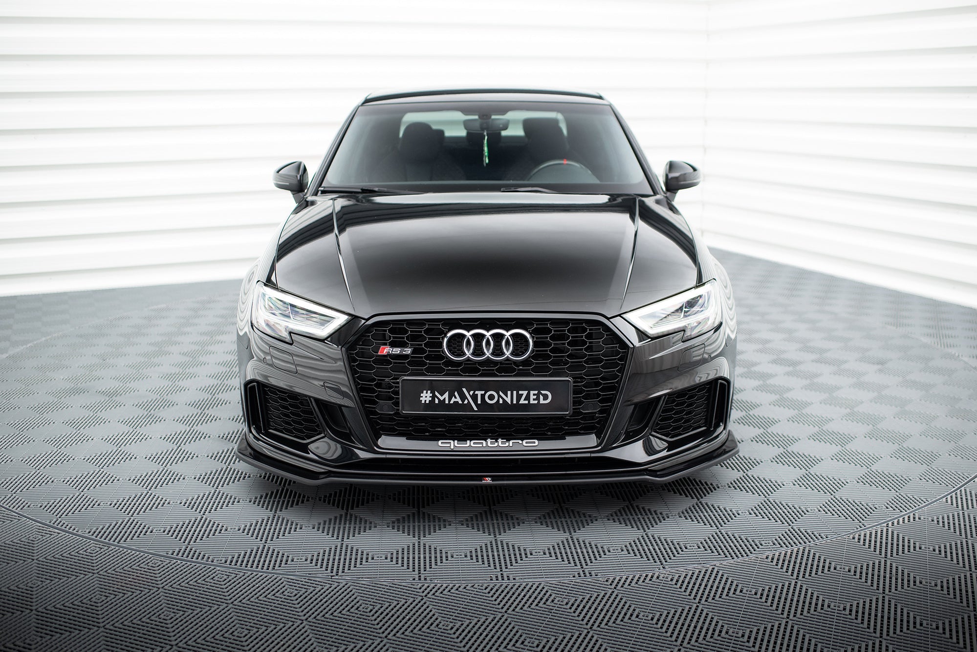 Maxton Design Splitter delantero V.2 para Audi RS3 Sedan 8V Facelift - imagen 1