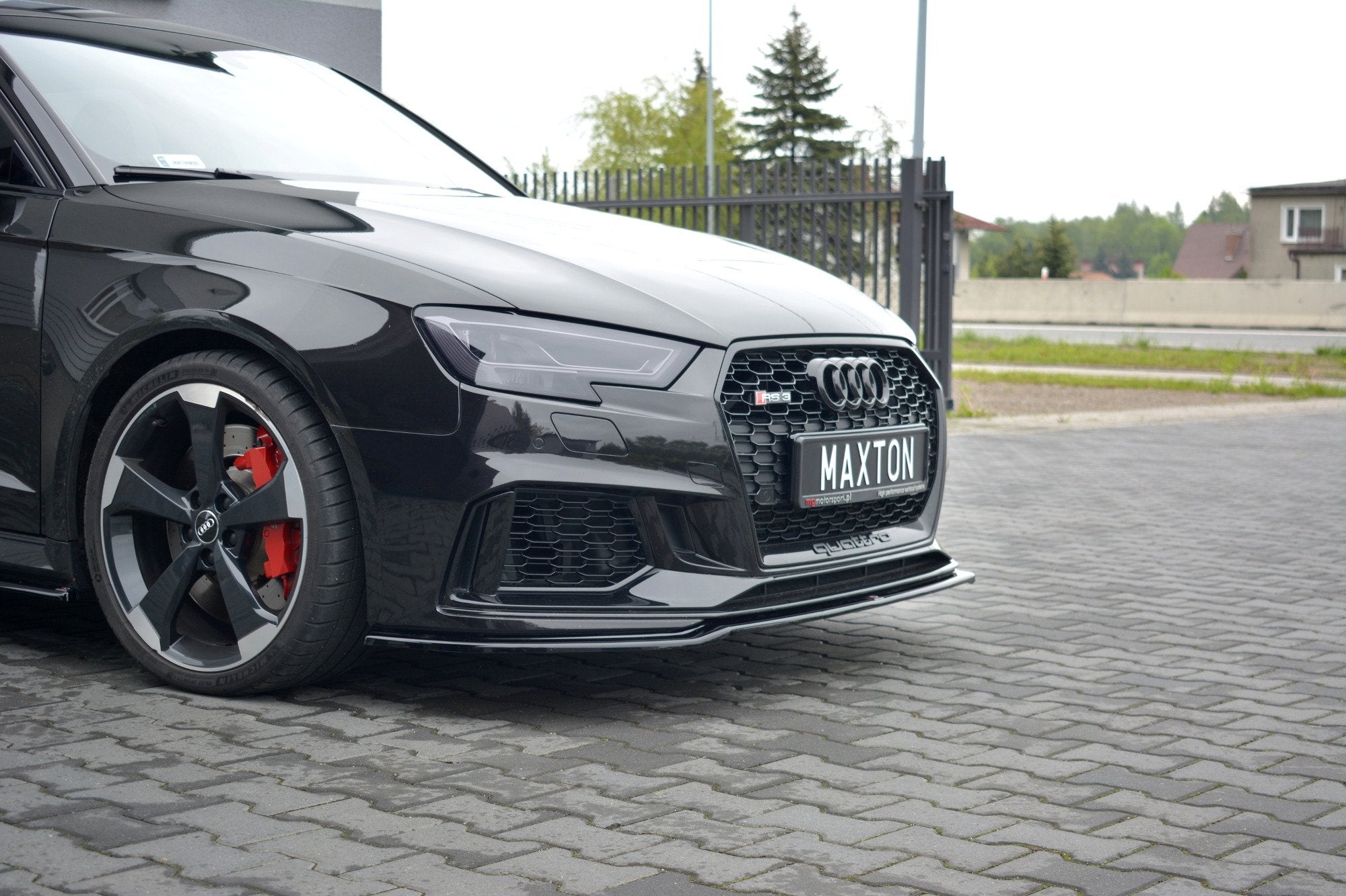 Maxton Design Splitter delantero V.2 para Audi RS3 Sportback 8V Facelift - imagen 3