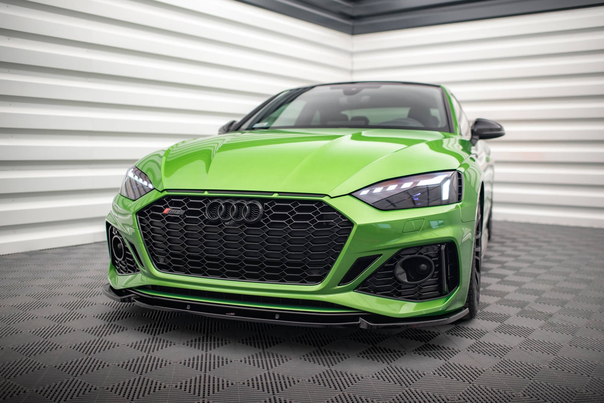 Maxton Design Splitter delantero V.2 para Audi RS5 F5 Facelift - imagen 1