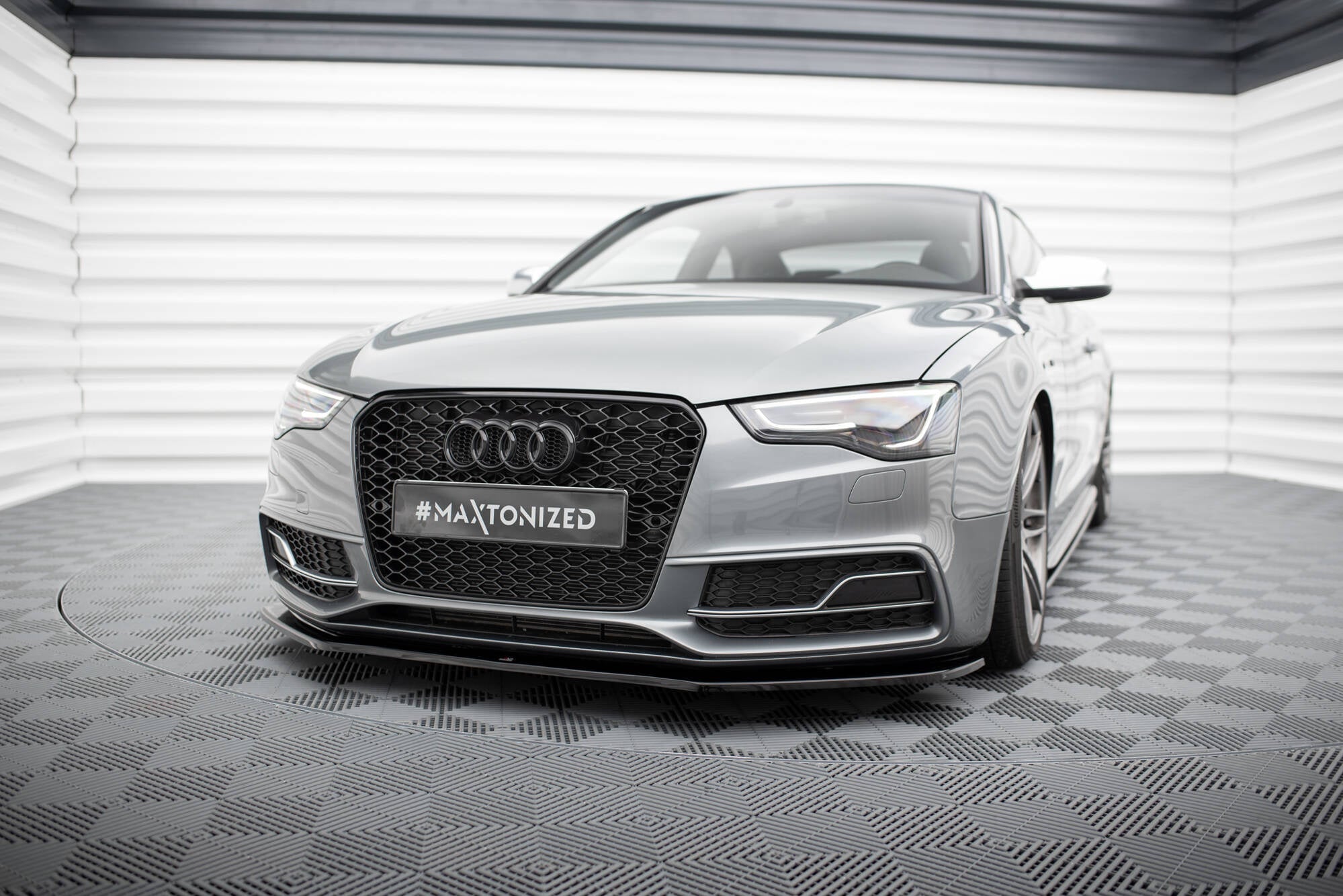 Maxton Design Splitter delantero V.2 para Audi S5 / A5 S-Line 8T Facelift - imagen 1